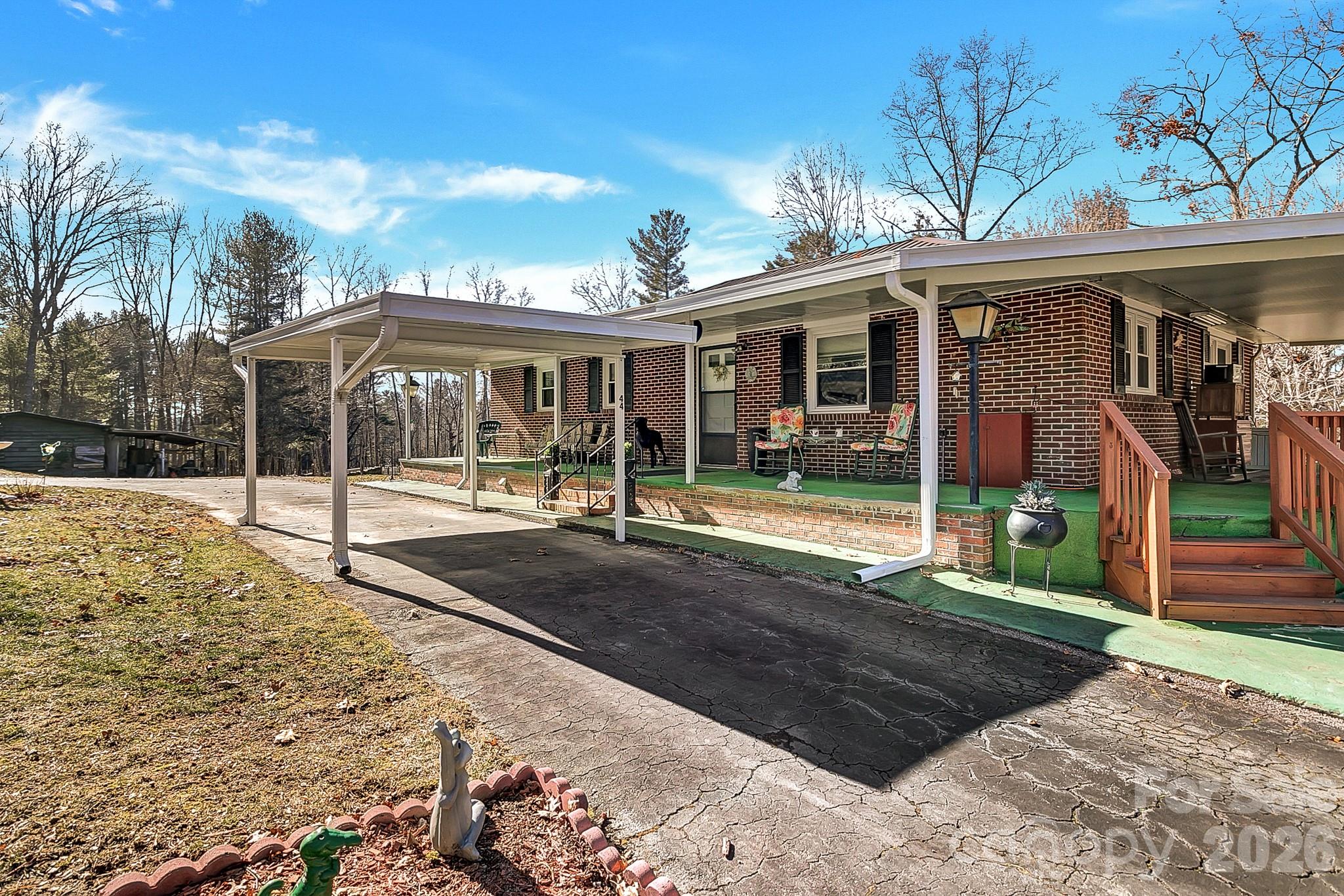 44 Tuttle Road — Hendersonville