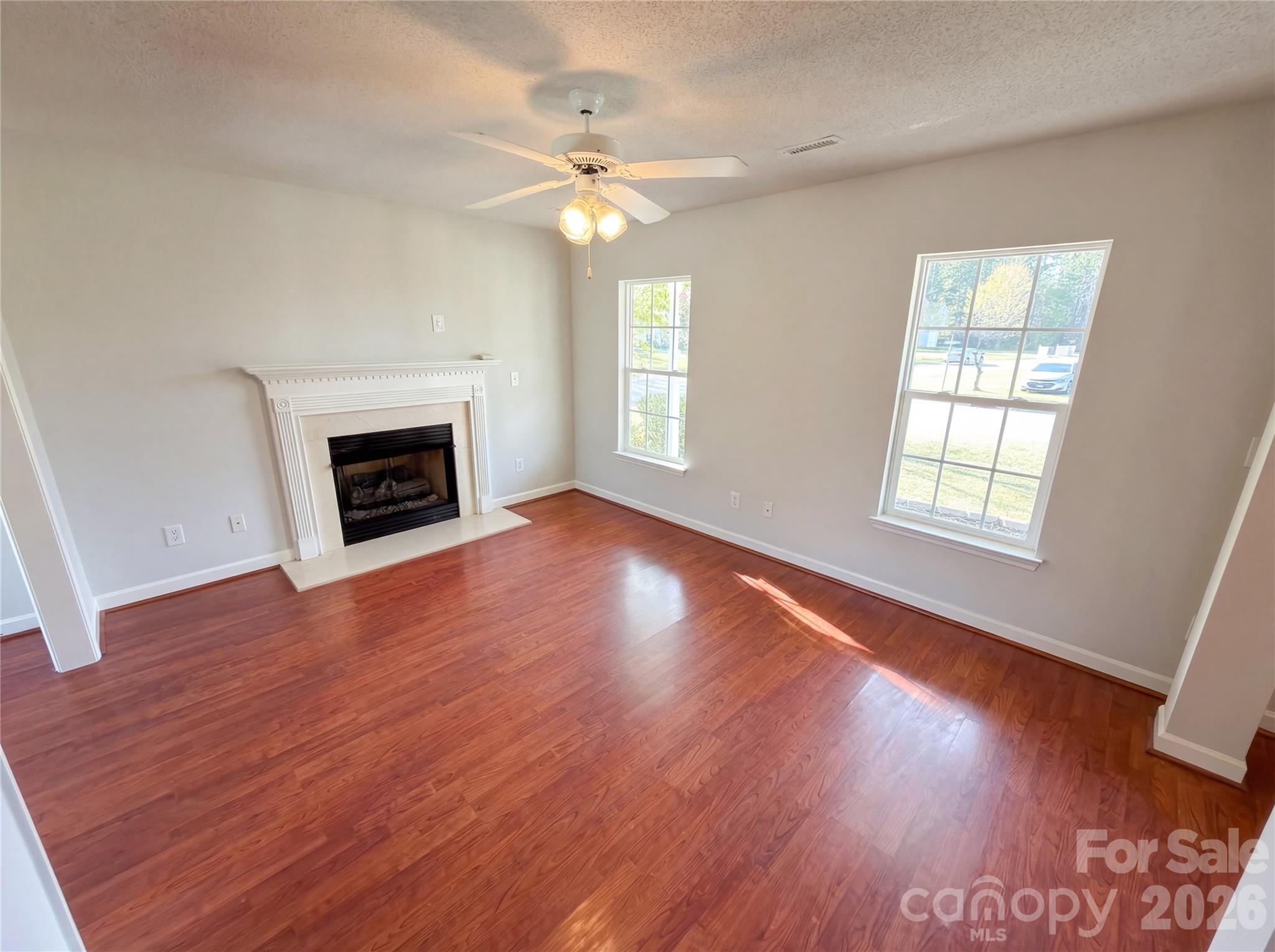 3461 E Fairmeadow Drive — Lancaster