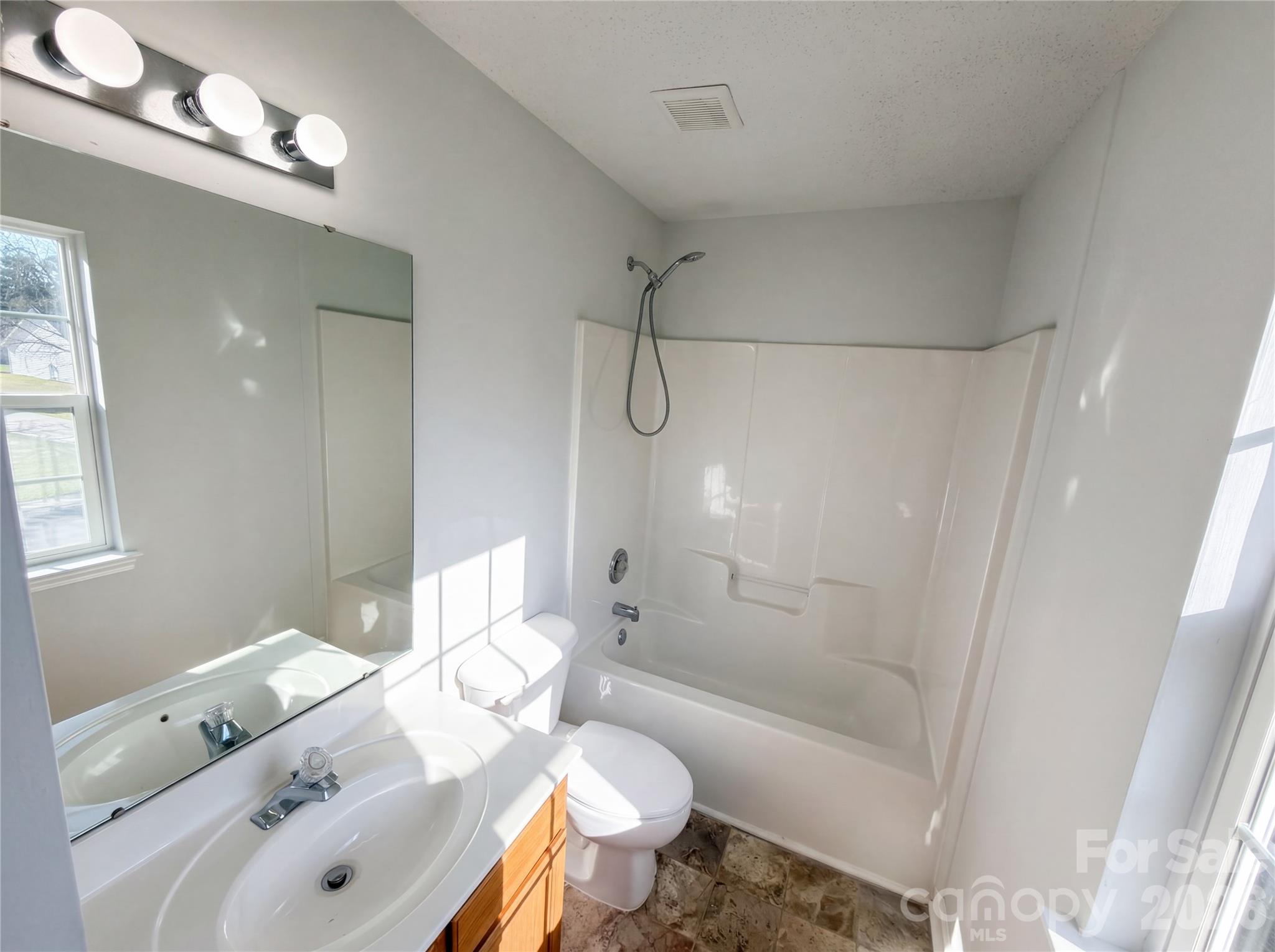3461 E Fairmeadow Drive — Lancaster