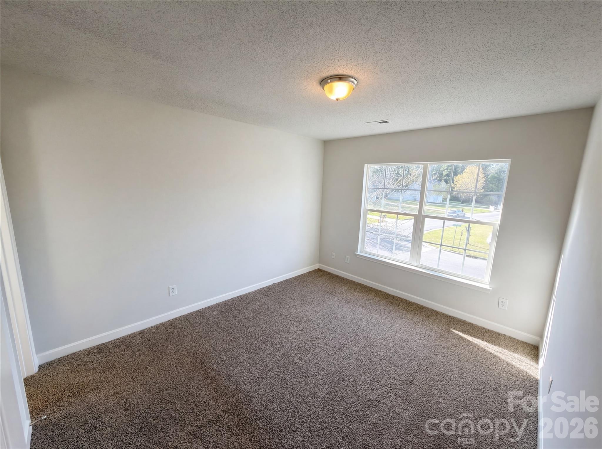 3461 E Fairmeadow Drive — Lancaster