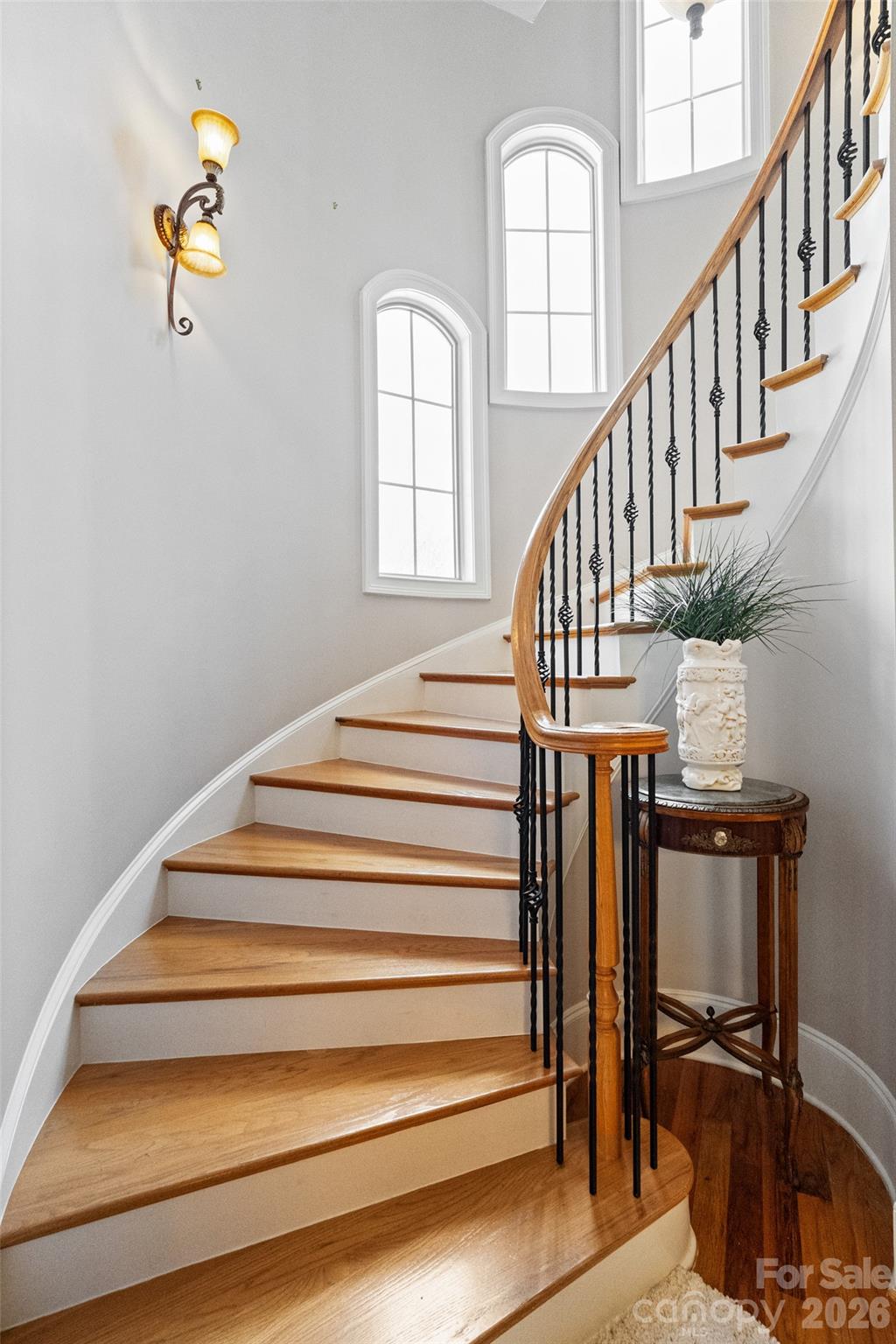 5180 Mill Race Lane — Lancaster