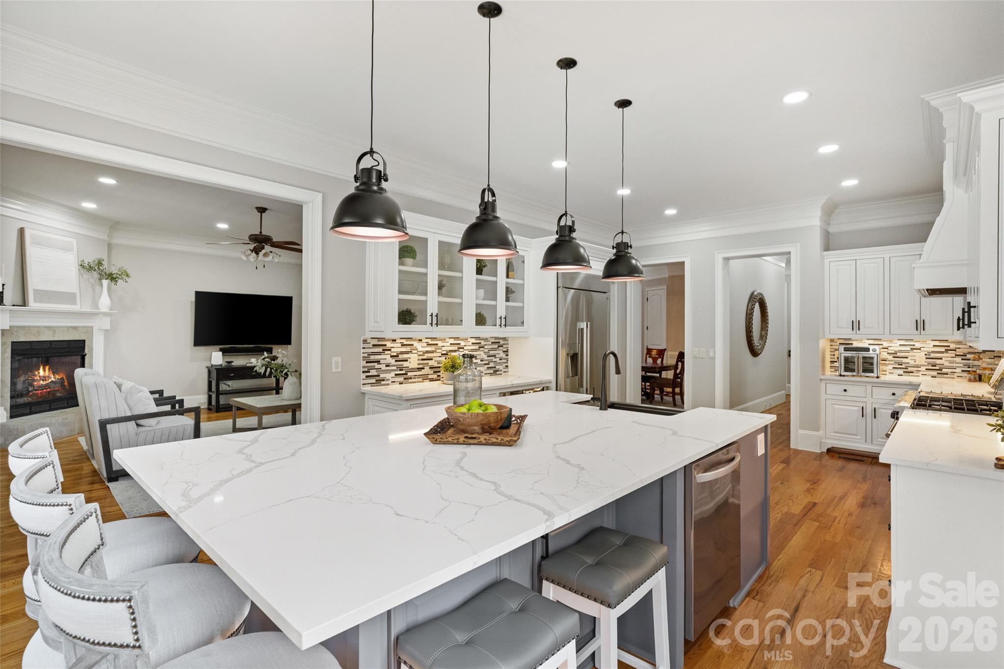 5180 Mill Race Lane — Lancaster