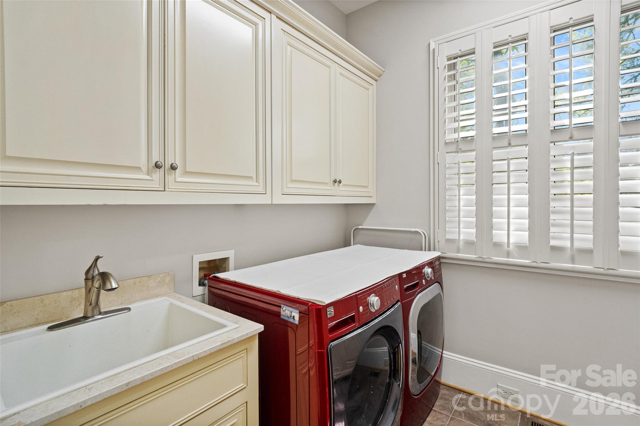 5180 Mill Race Lane — Lancaster
