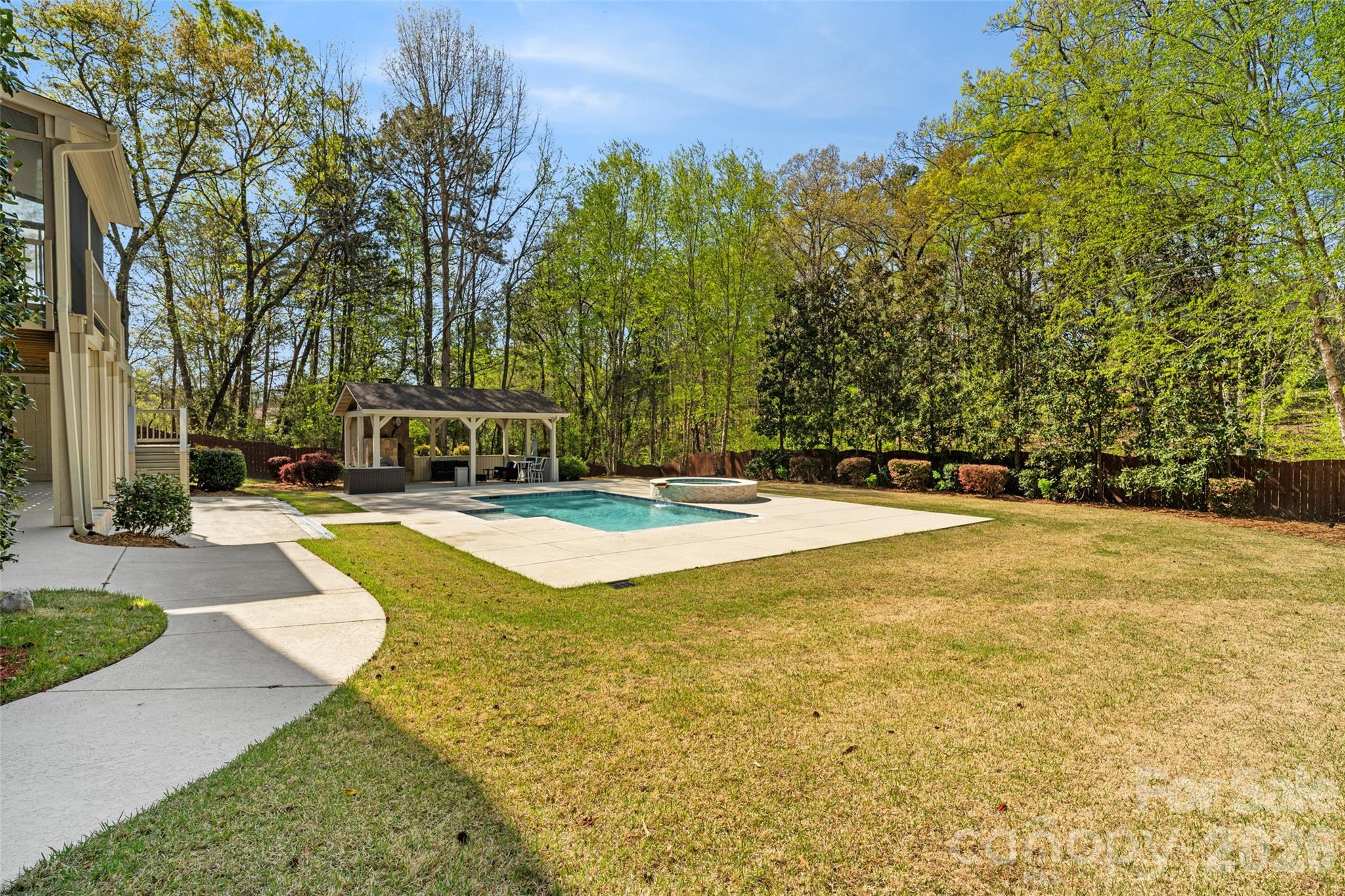 5180 Mill Race Lane — Lancaster