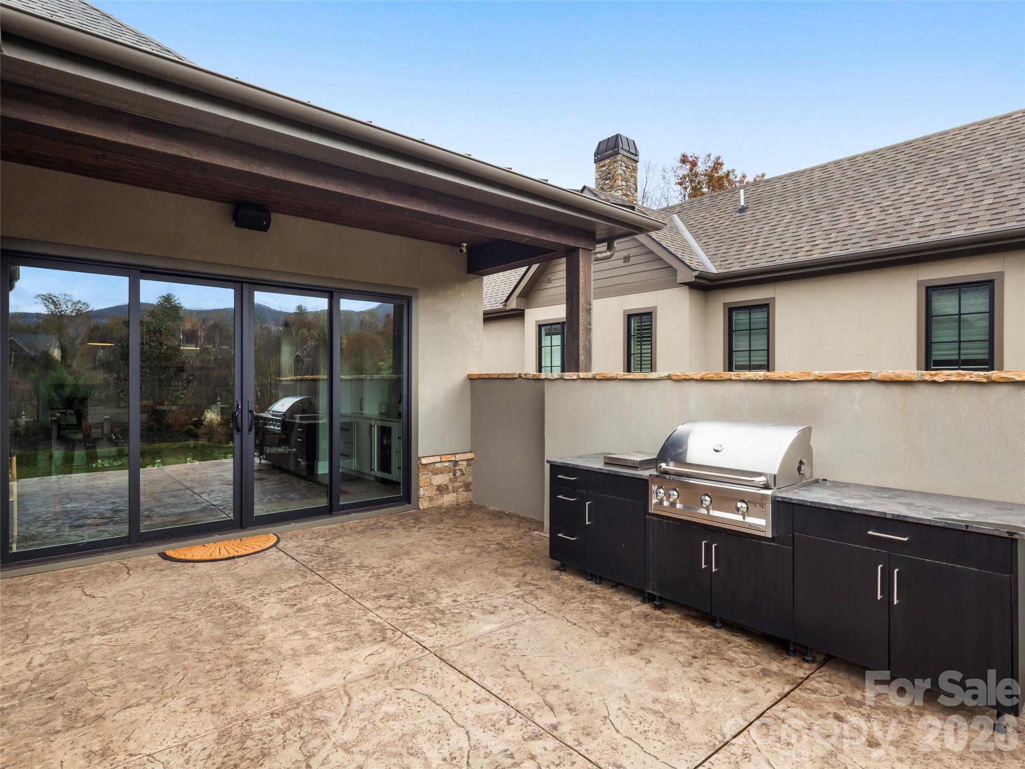 11 Haverhill Way — Arden