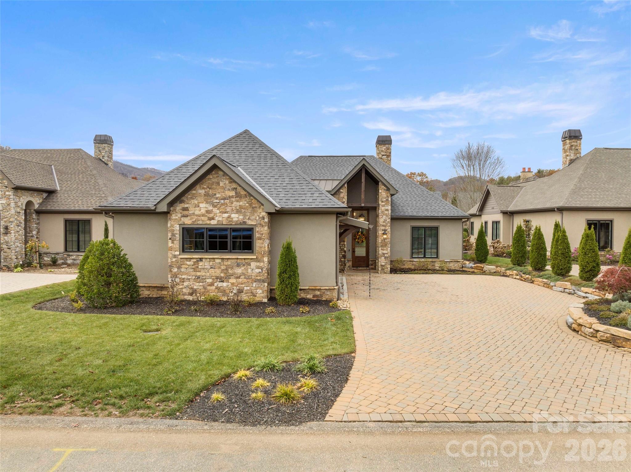 11 Haverhill Way — Arden