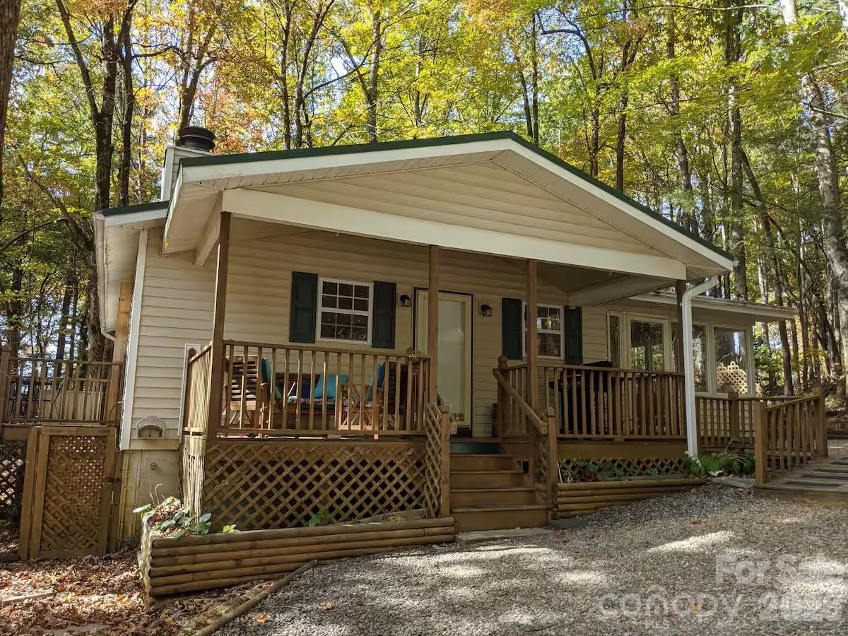 73 Pine Road — Rosman