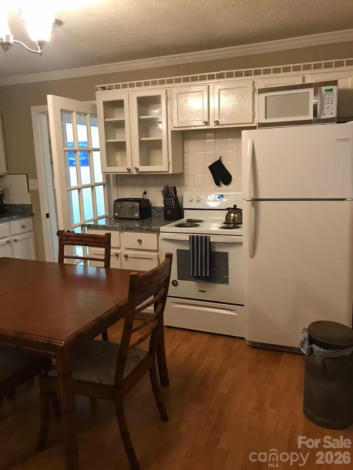 73 Pine Road — Rosman