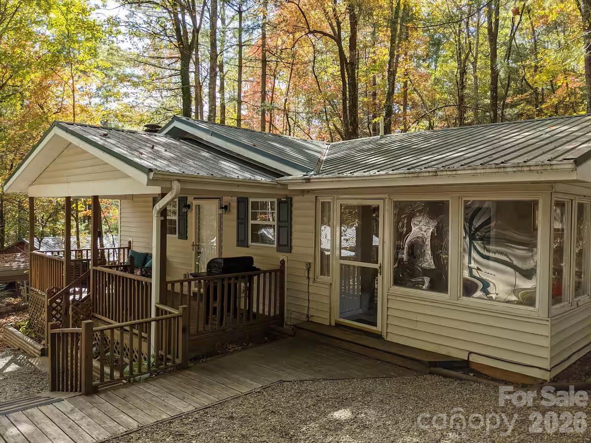 73 Pine Road — Rosman