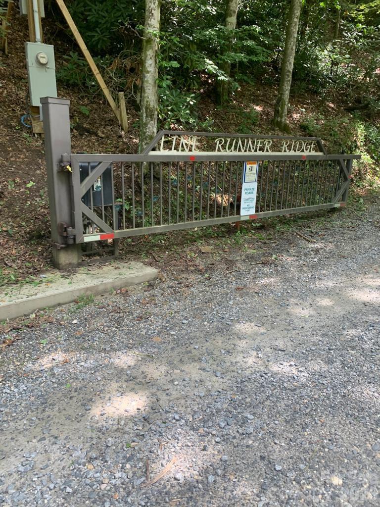 73 Pine Road — Rosman