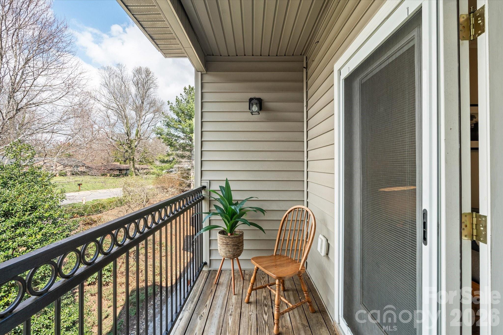 233 Appeldoorn Circle — Asheville