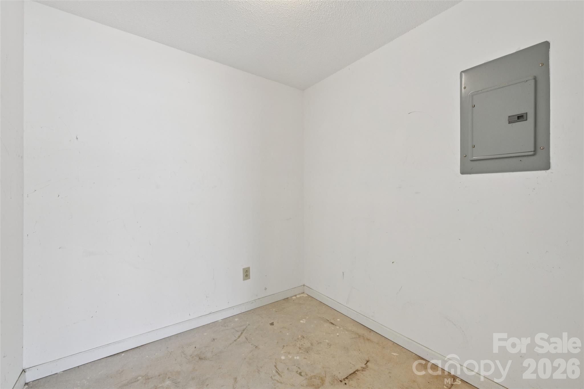 115 S Withrow Drive — Shelby
