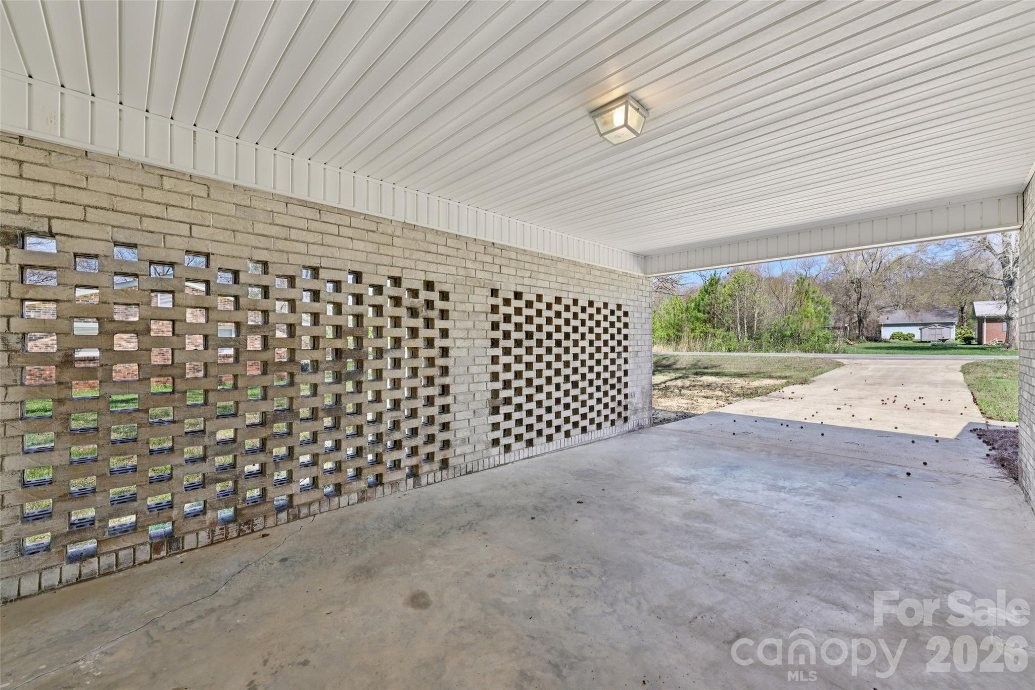 115 S Withrow Drive — Shelby
