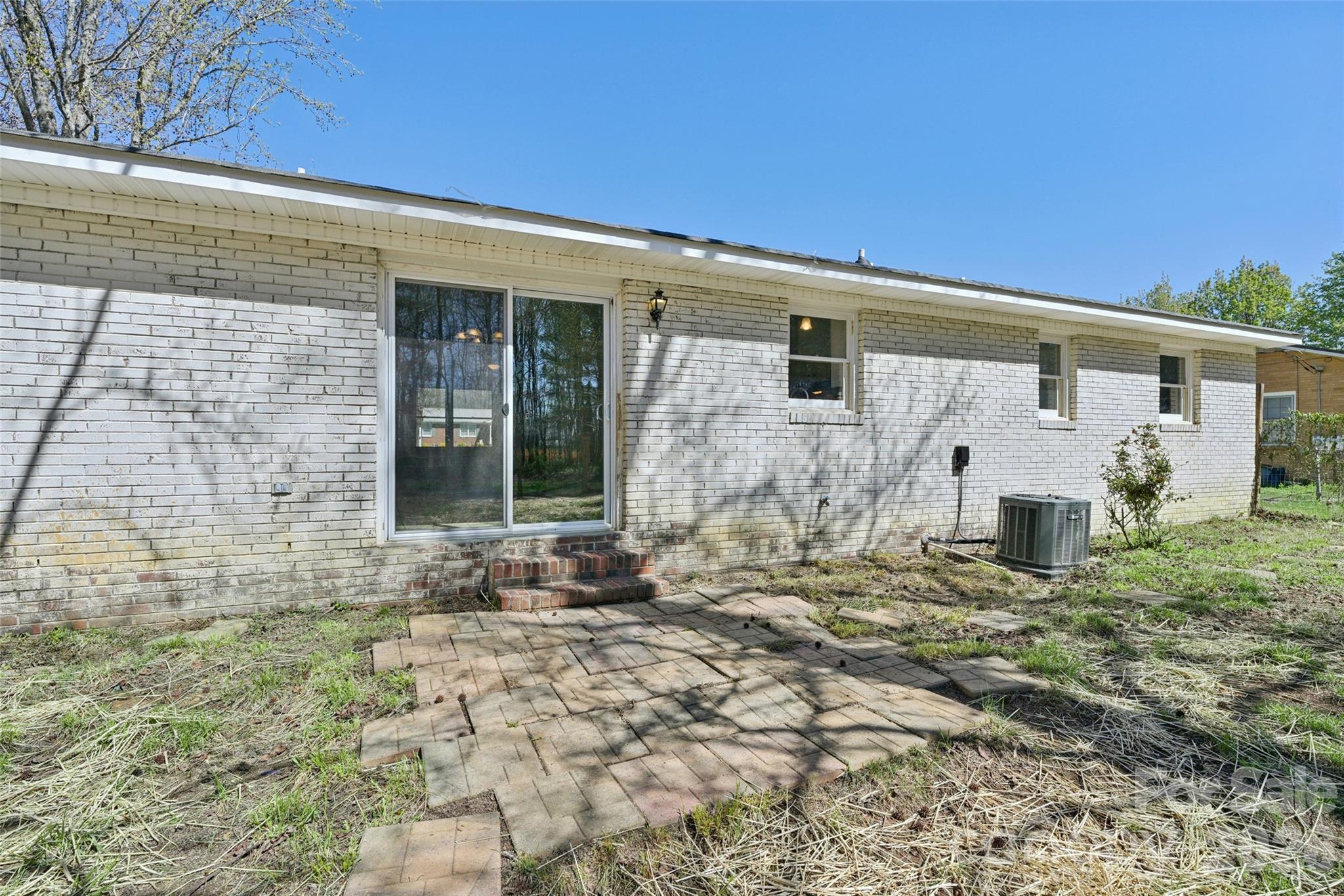 115 S Withrow Drive — Shelby
