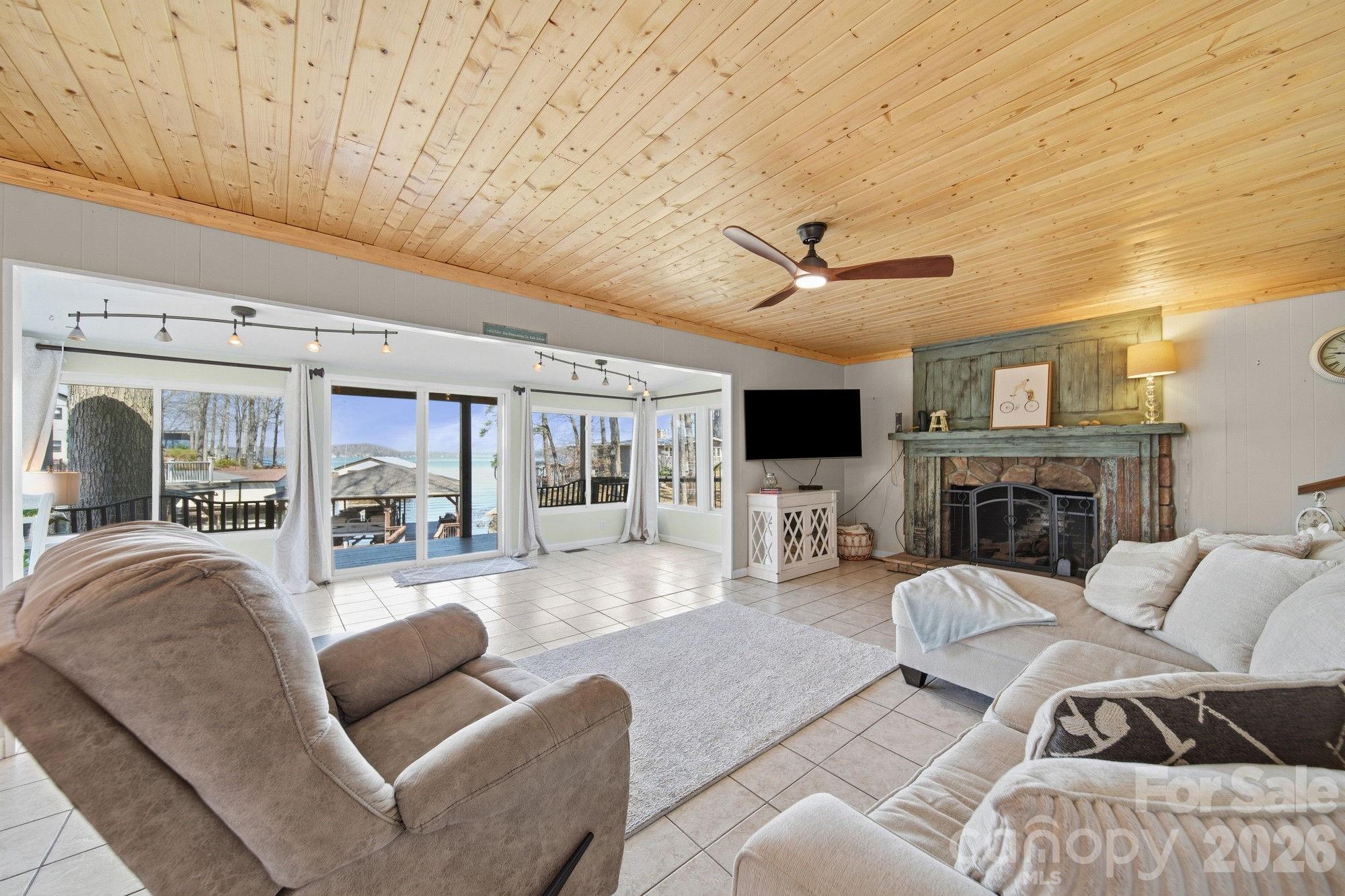 10773 Willow Oak Road — Norwood