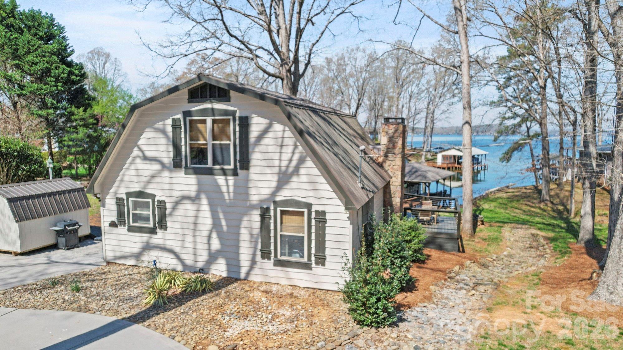 10773 Willow Oak Road — Norwood