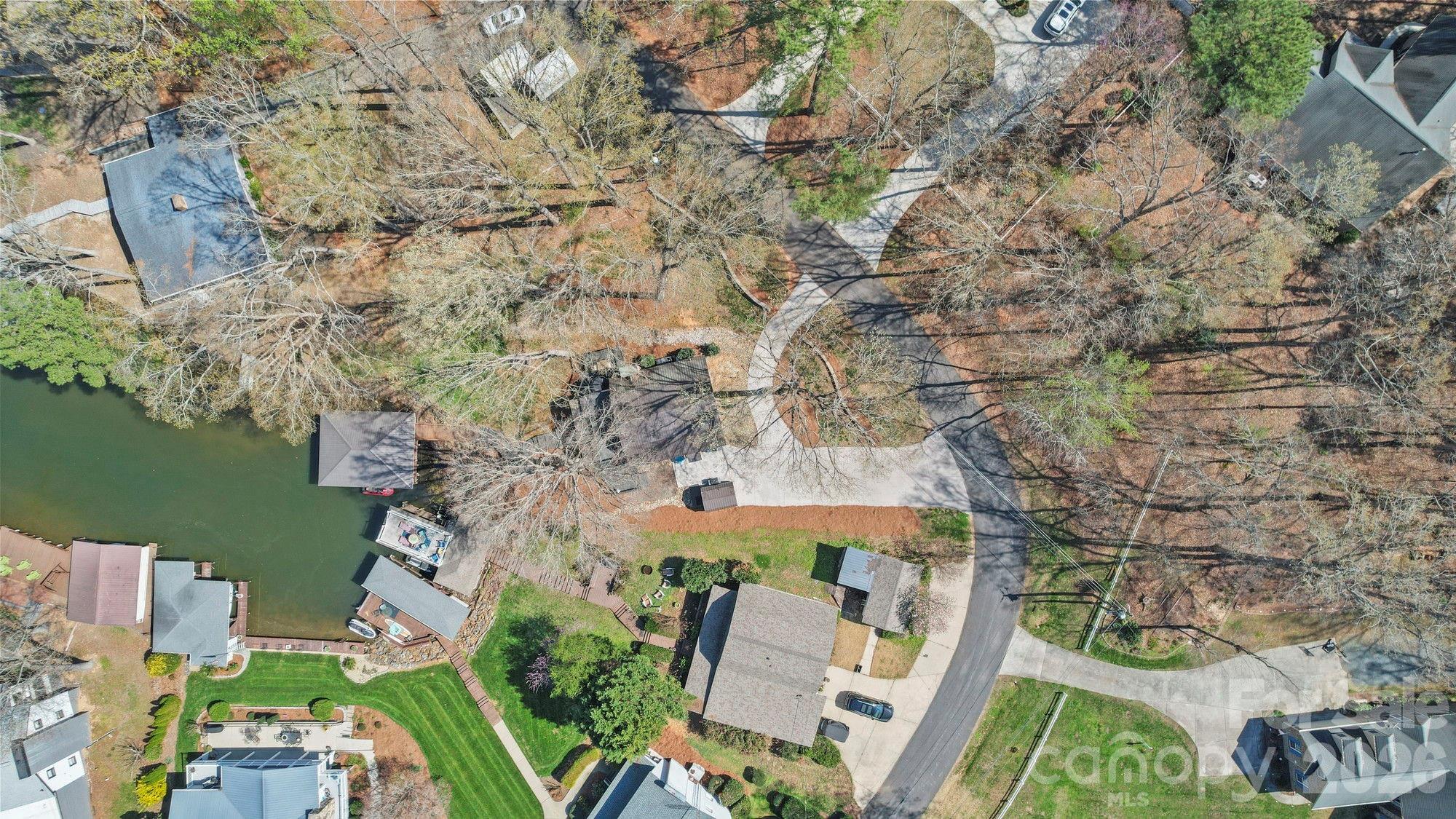 10773 Willow Oak Road — Norwood