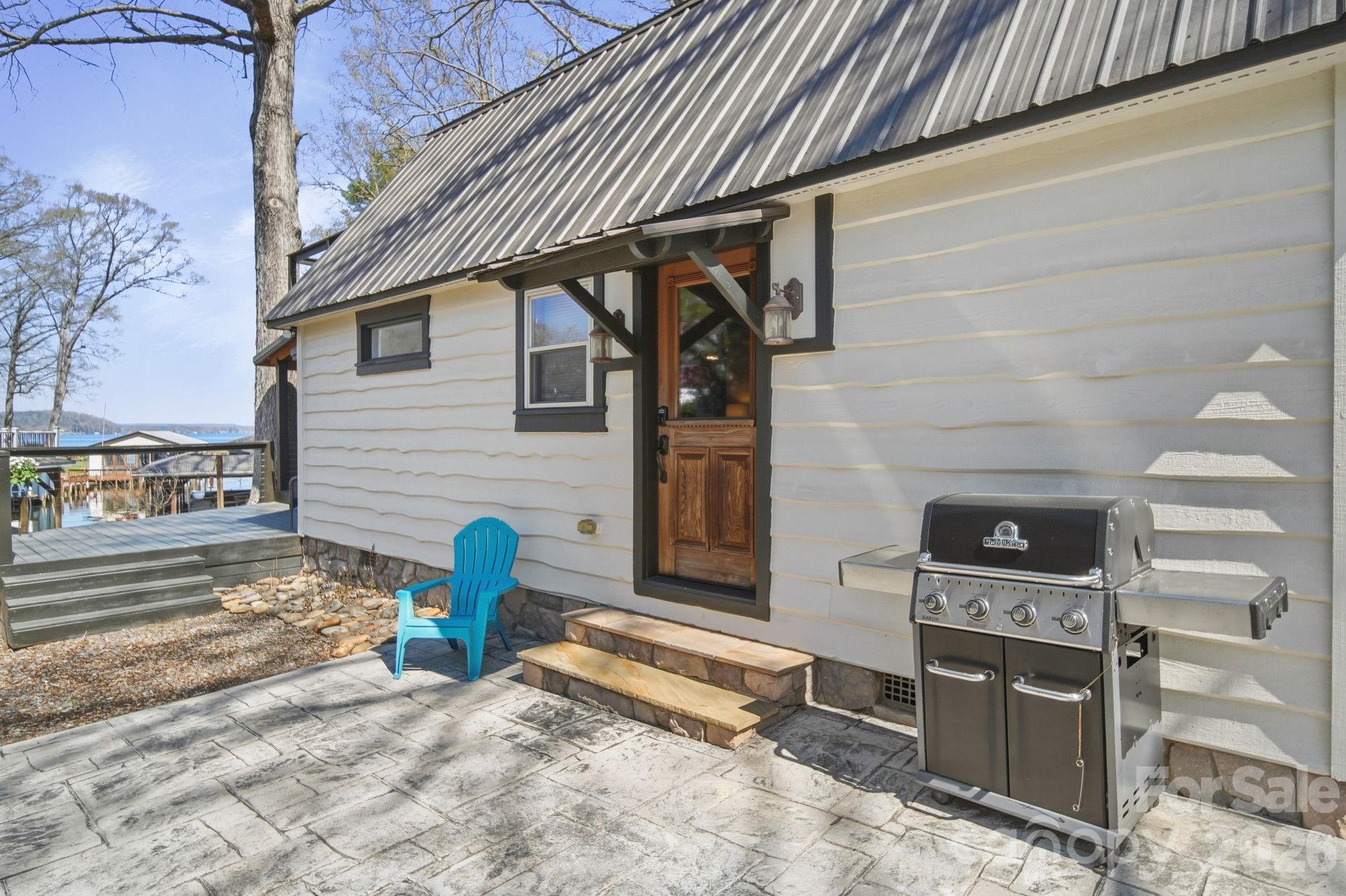 10773 Willow Oak Road — Norwood