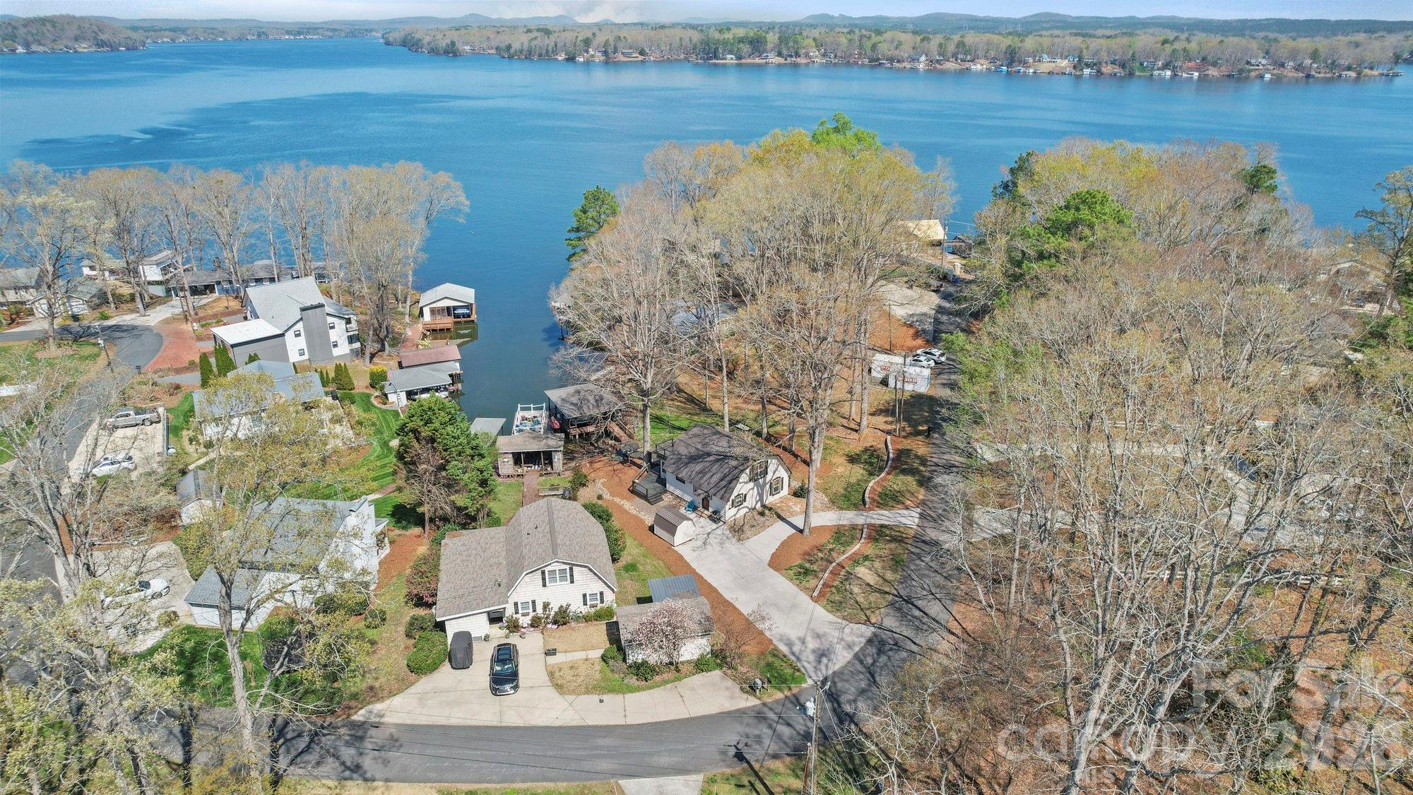 10773 Willow Oak Road — Norwood