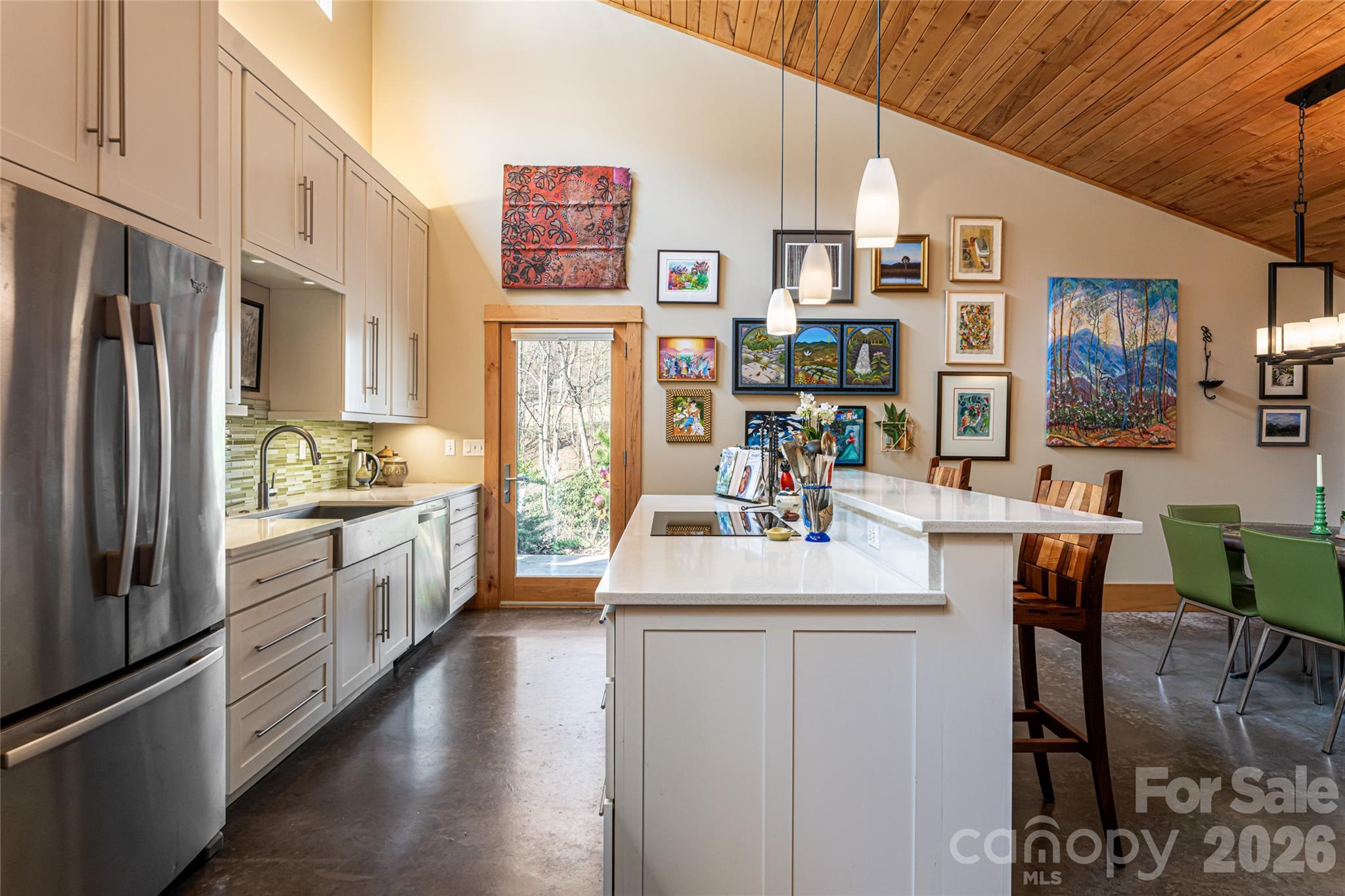 33 Robinson Creek Road — Asheville