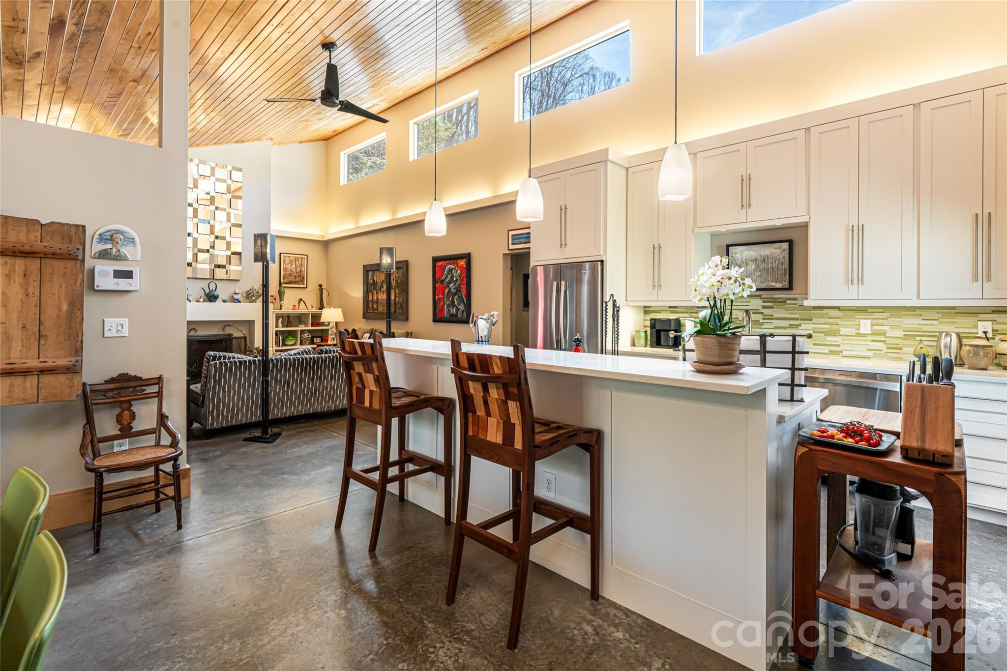 33 Robinson Creek Road — Asheville