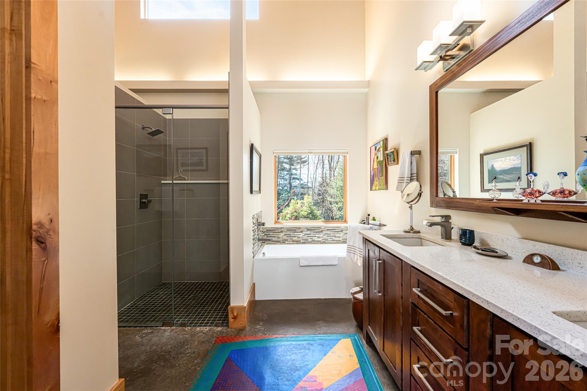 33 Robinson Creek Road — Asheville