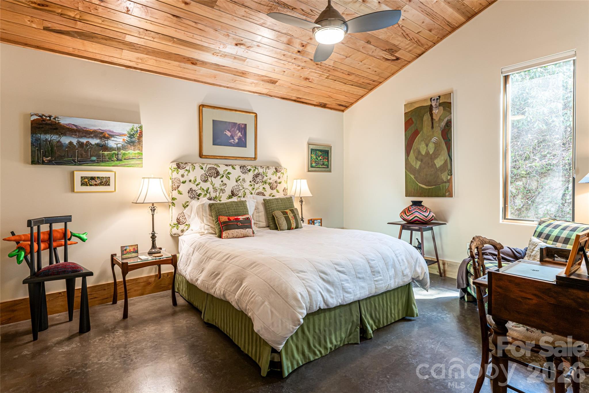 33 Robinson Creek Road — Asheville