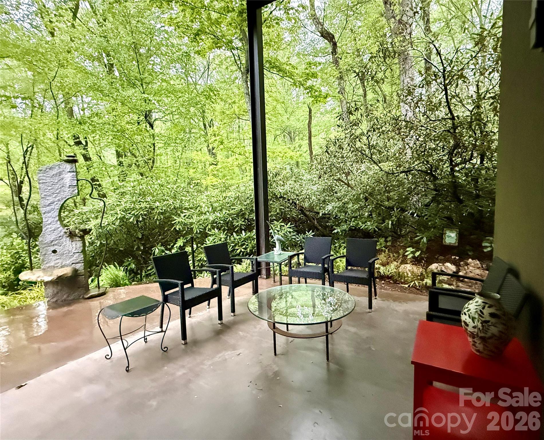 33 Robinson Creek Road — Asheville