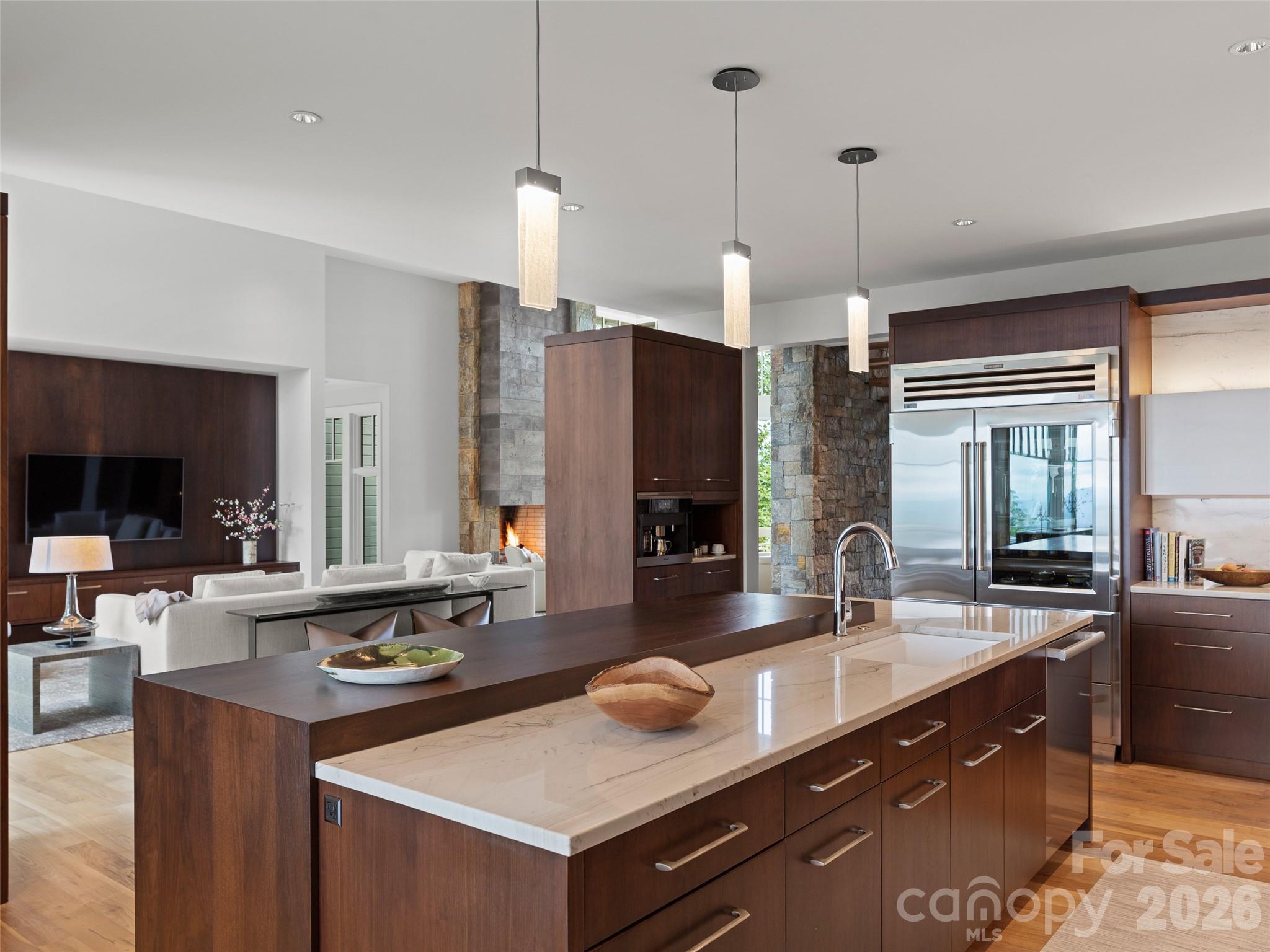 8 Deer Grass Court — Arden