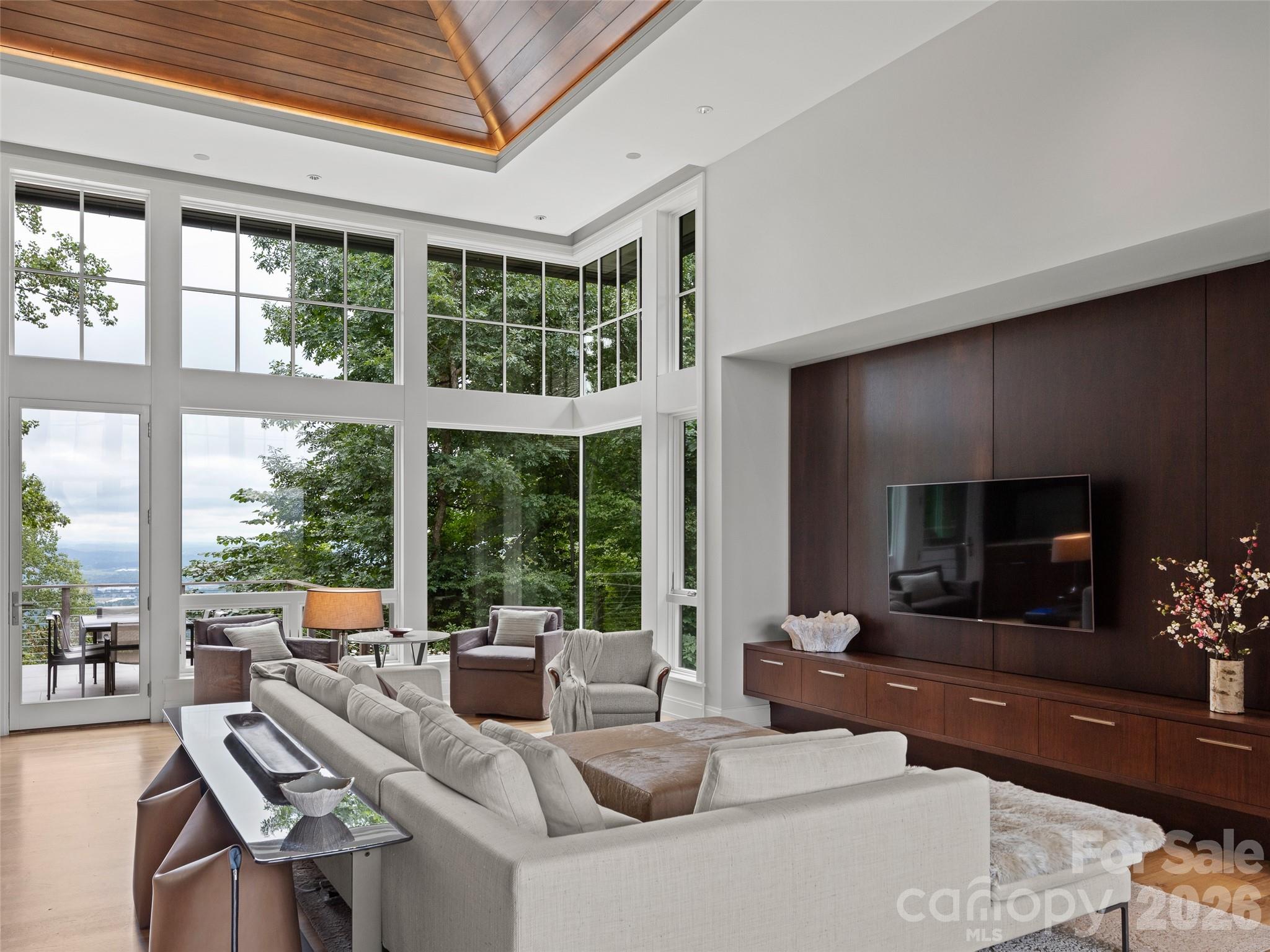 8 Deer Grass Court — Arden