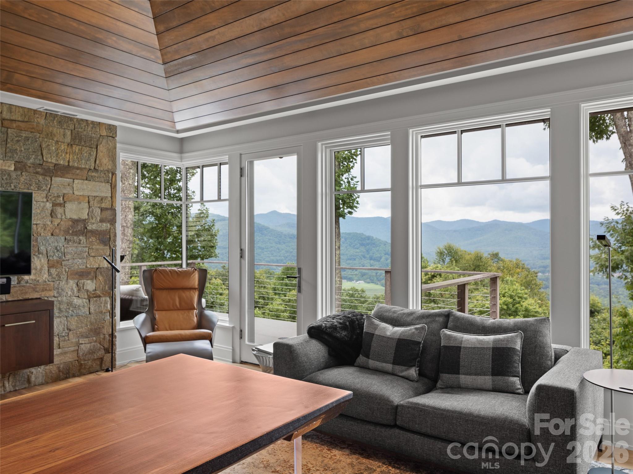 8 Deer Grass Court — Arden