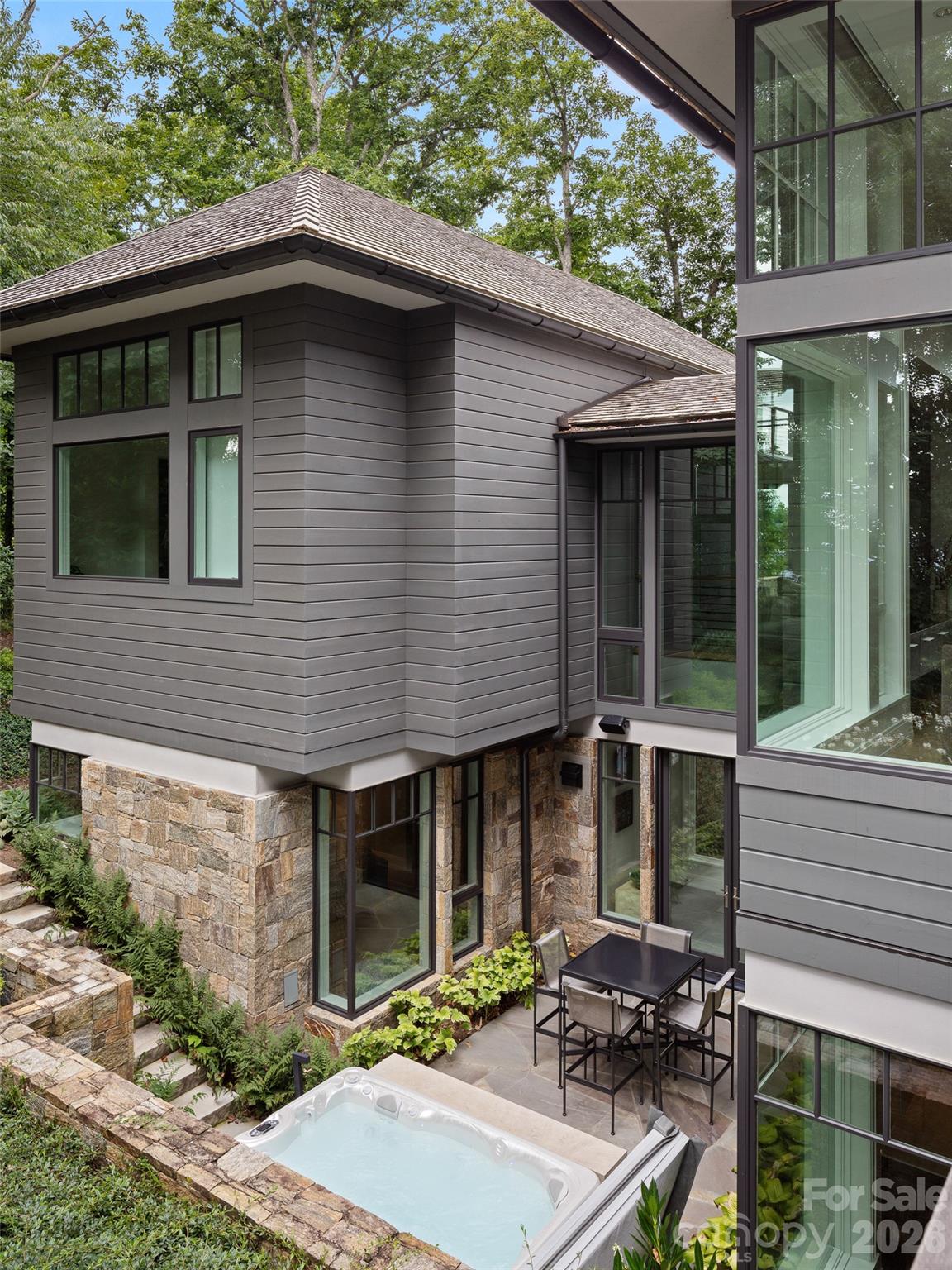 8 Deer Grass Court — Arden