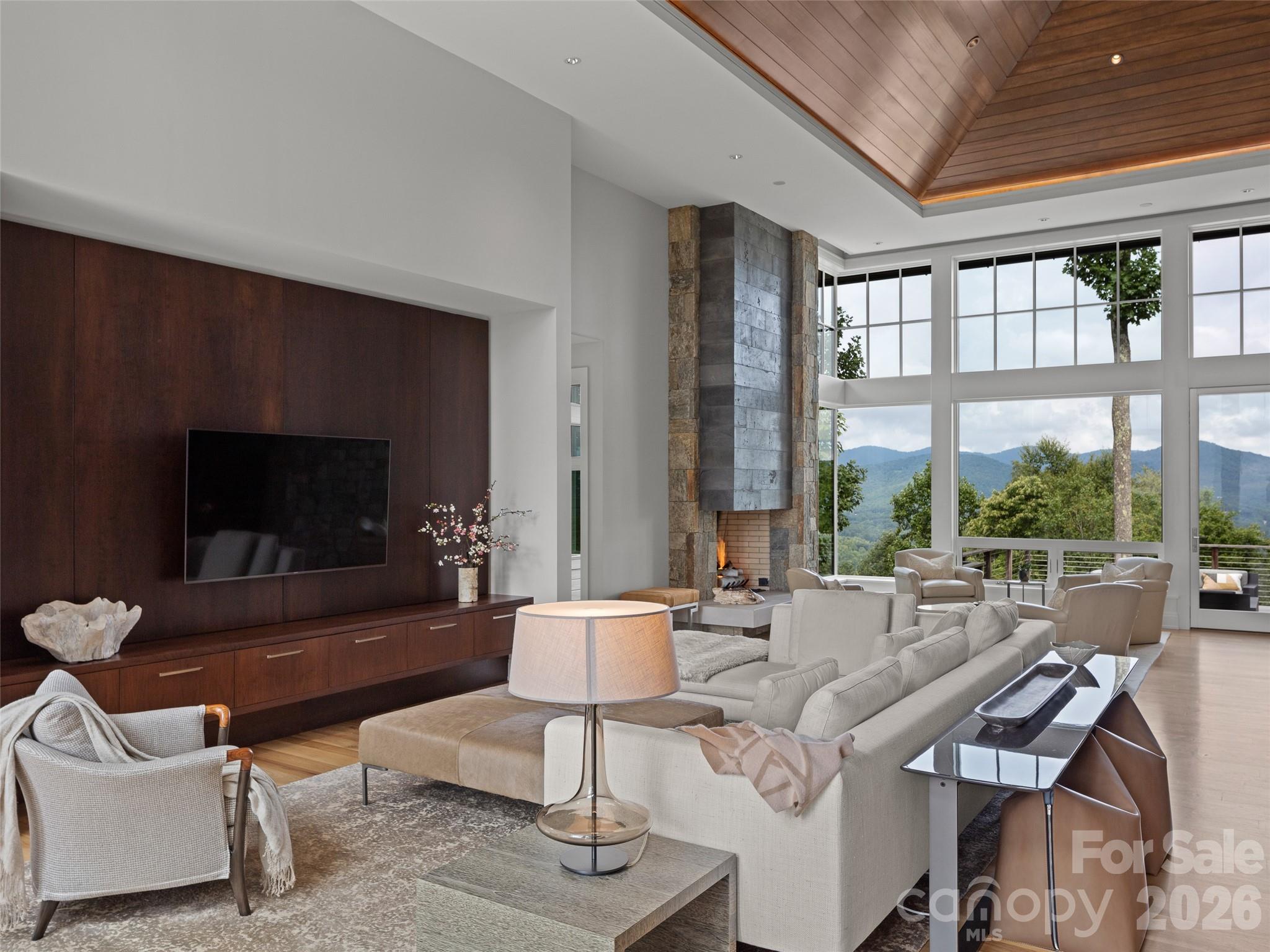 8 Deer Grass Court — Arden