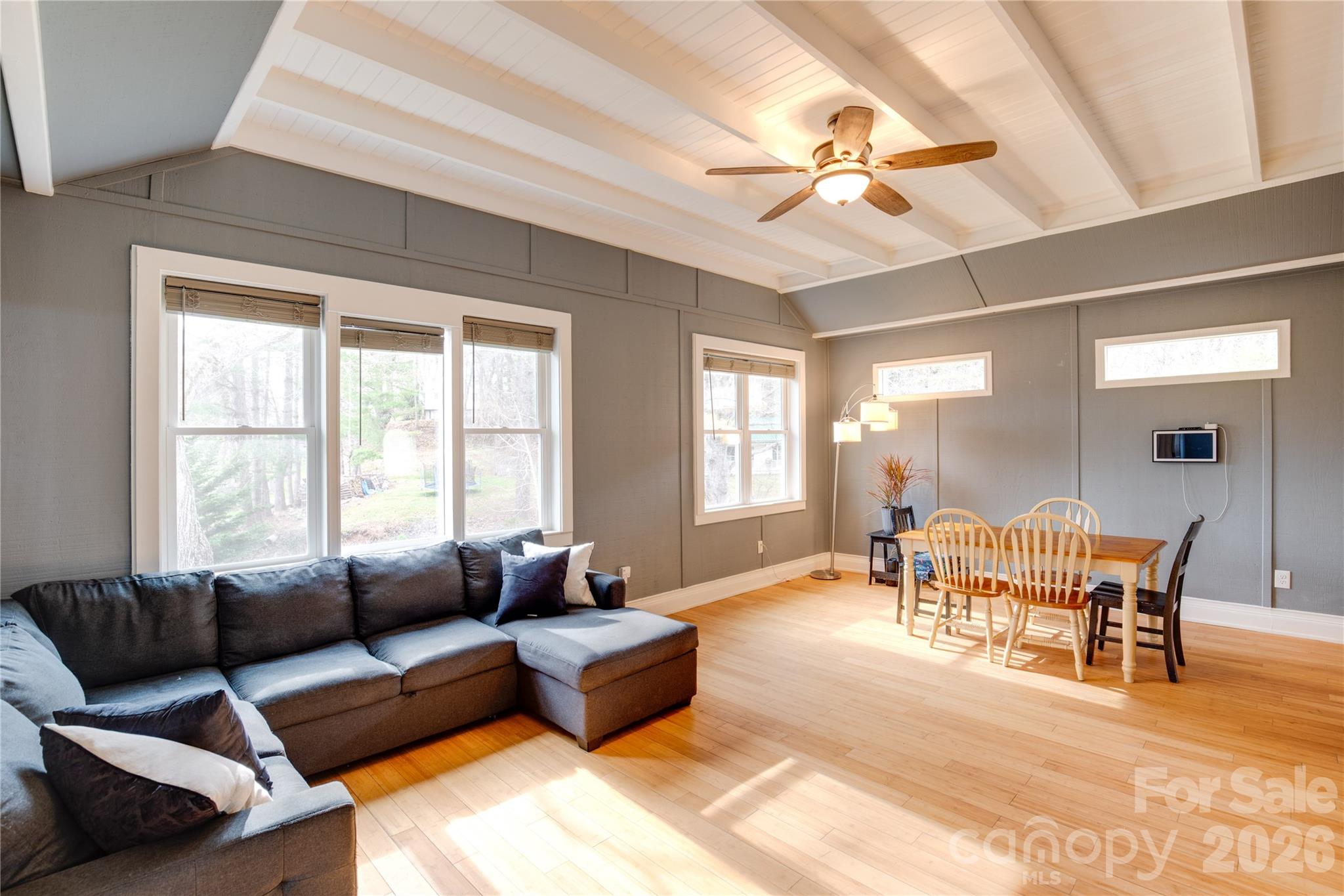 107 Shepard Way — Burnsville