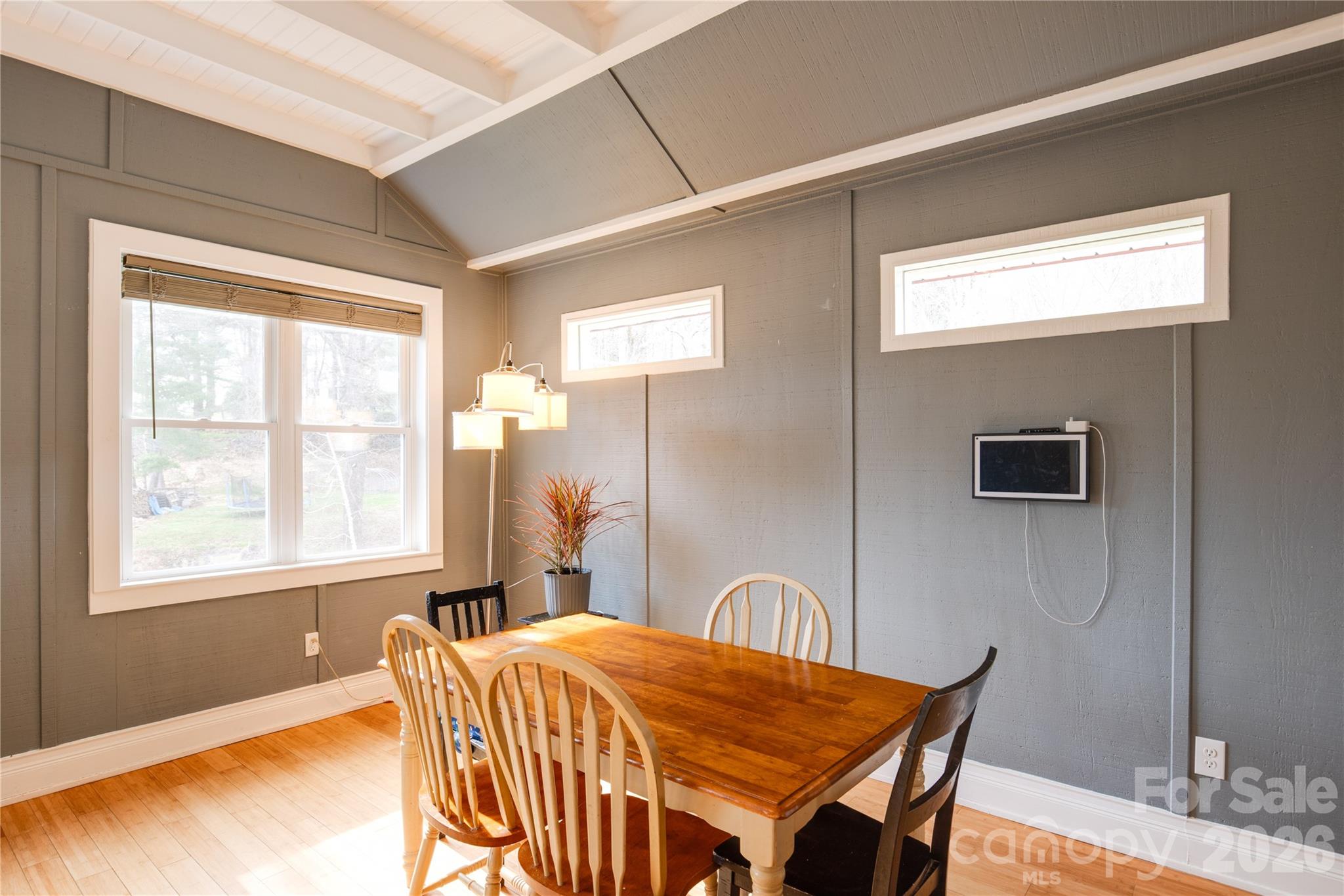 107 Shepard Way — Burnsville