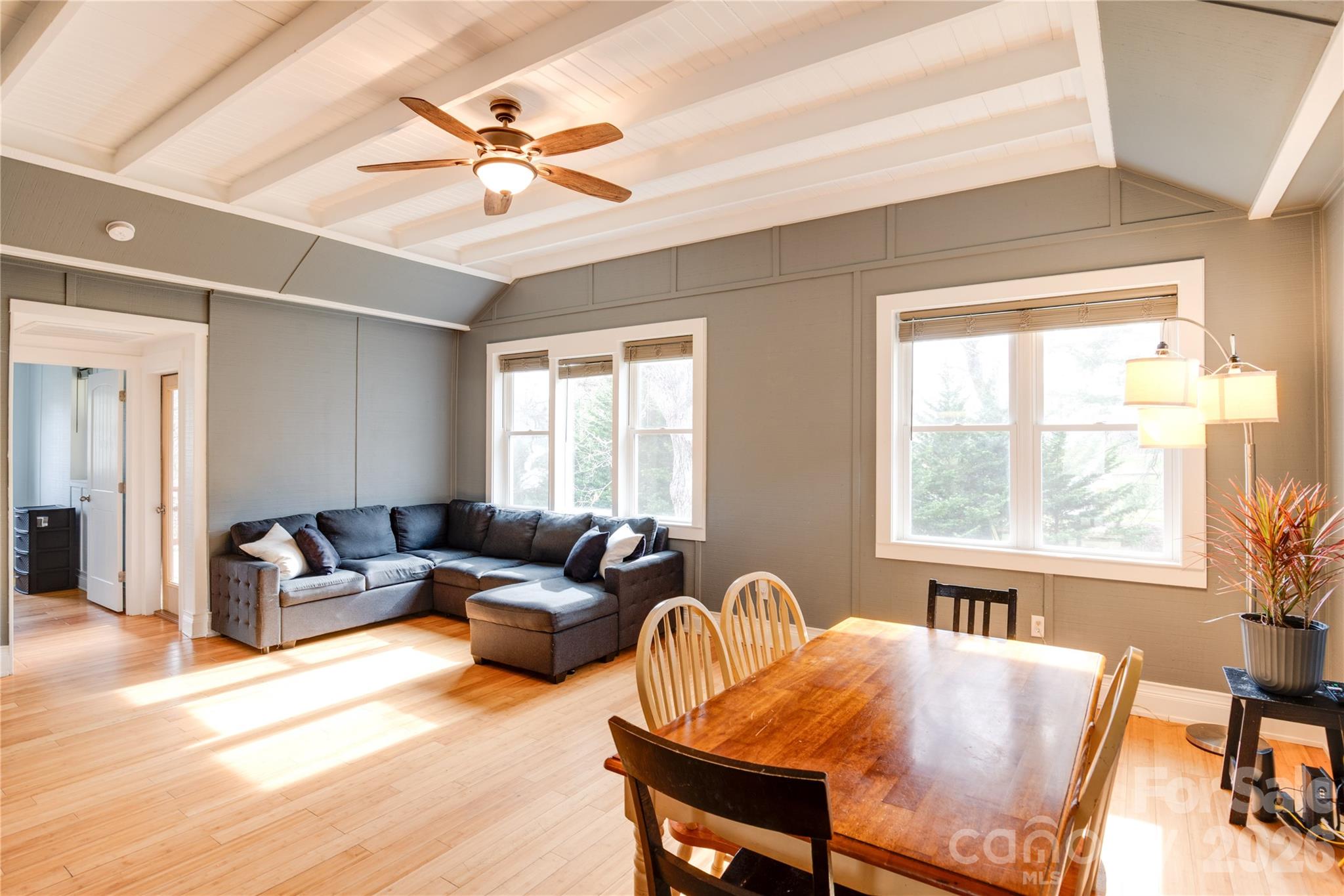 107 Shepard Way — Burnsville