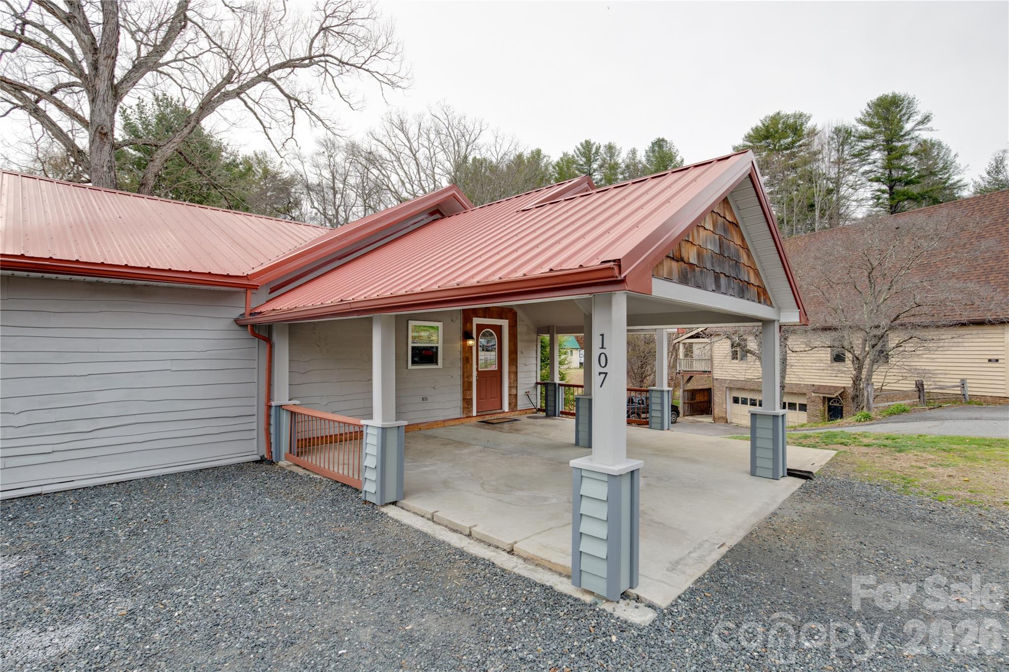 107 Shepard Way — Burnsville