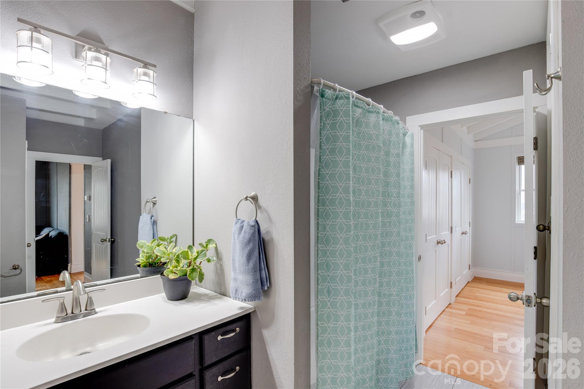 107 Shepard Way — Burnsville