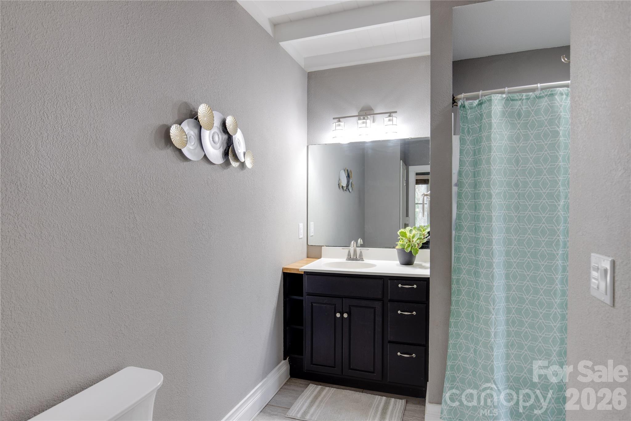 107 Shepard Way — Burnsville