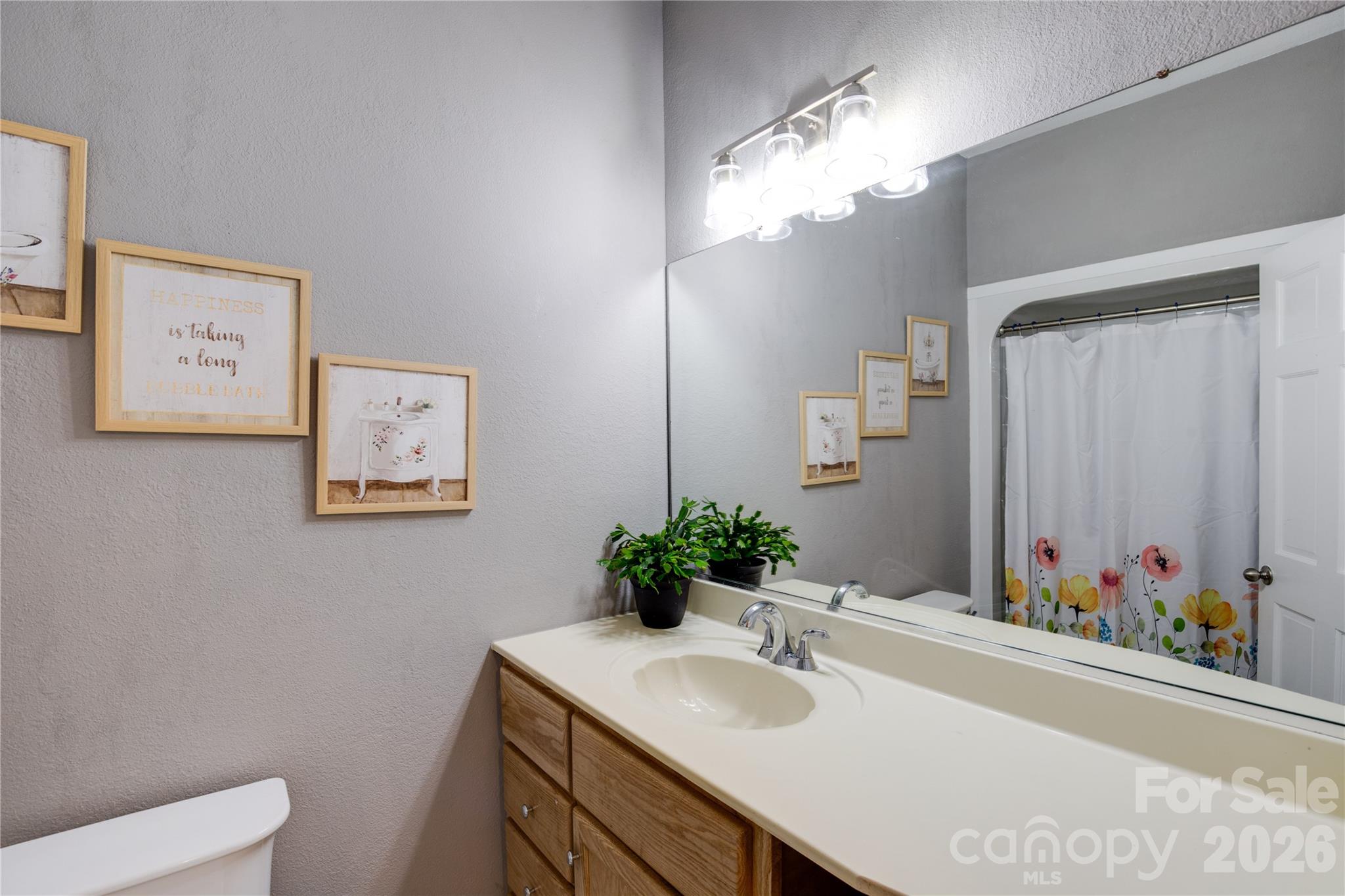 107 Shepard Way — Burnsville