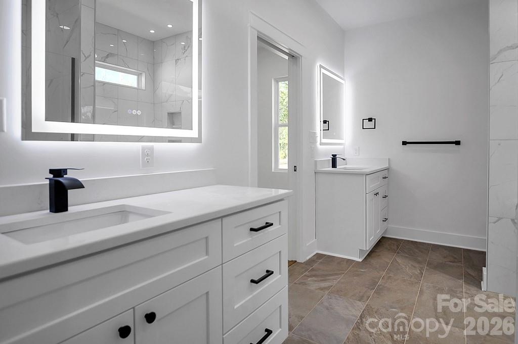 404 JC Dellinger Road — Cherryville