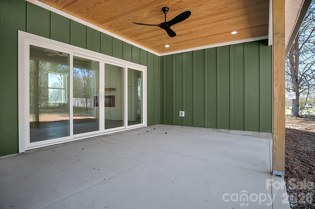 404 JC Dellinger Road — Cherryville