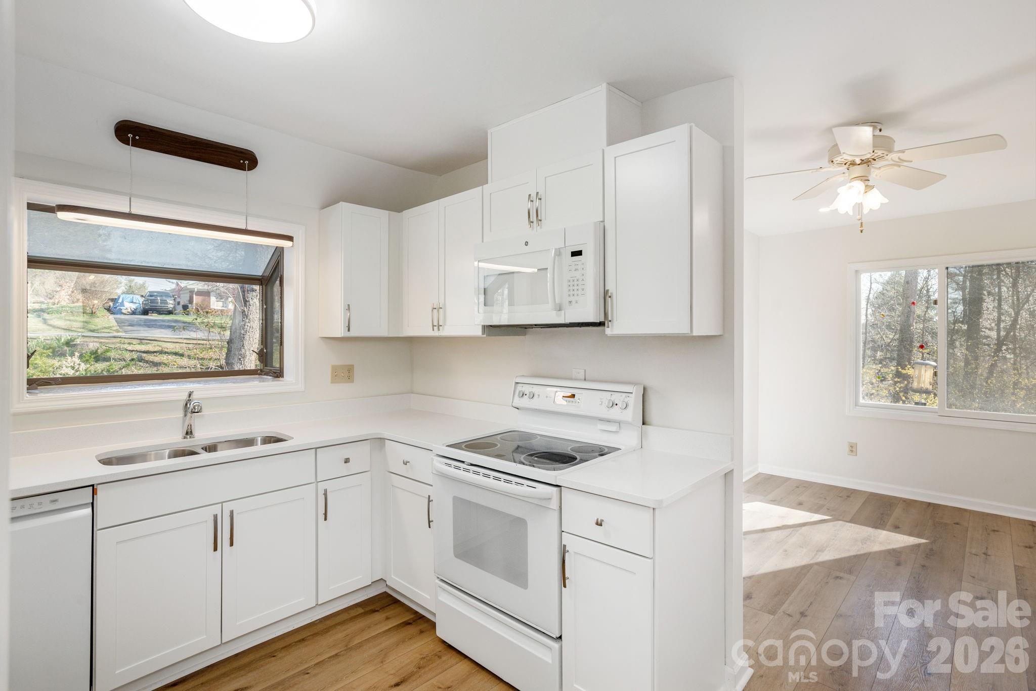 3113 Primrose Drive — Hendersonville