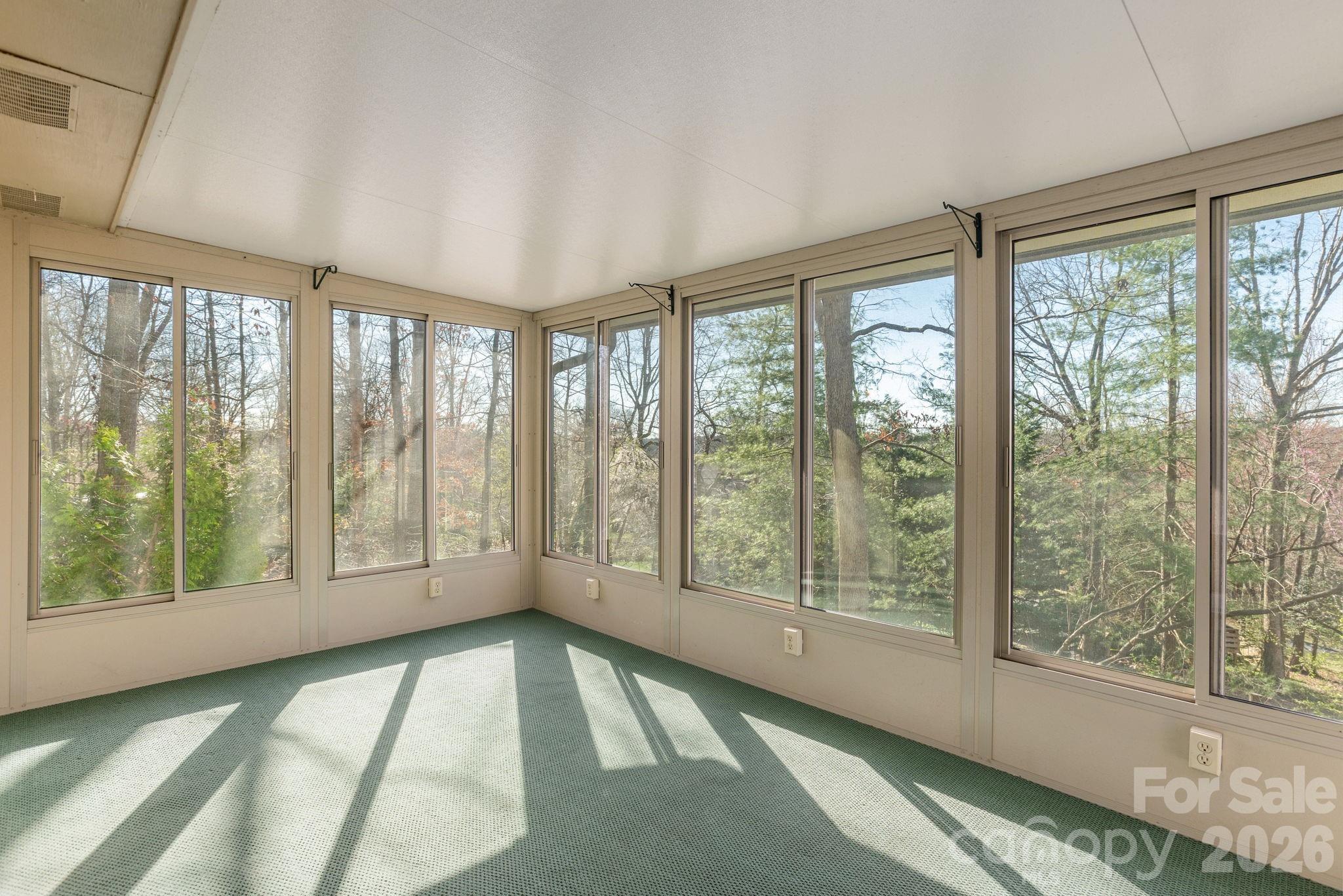 3113 Primrose Drive — Hendersonville