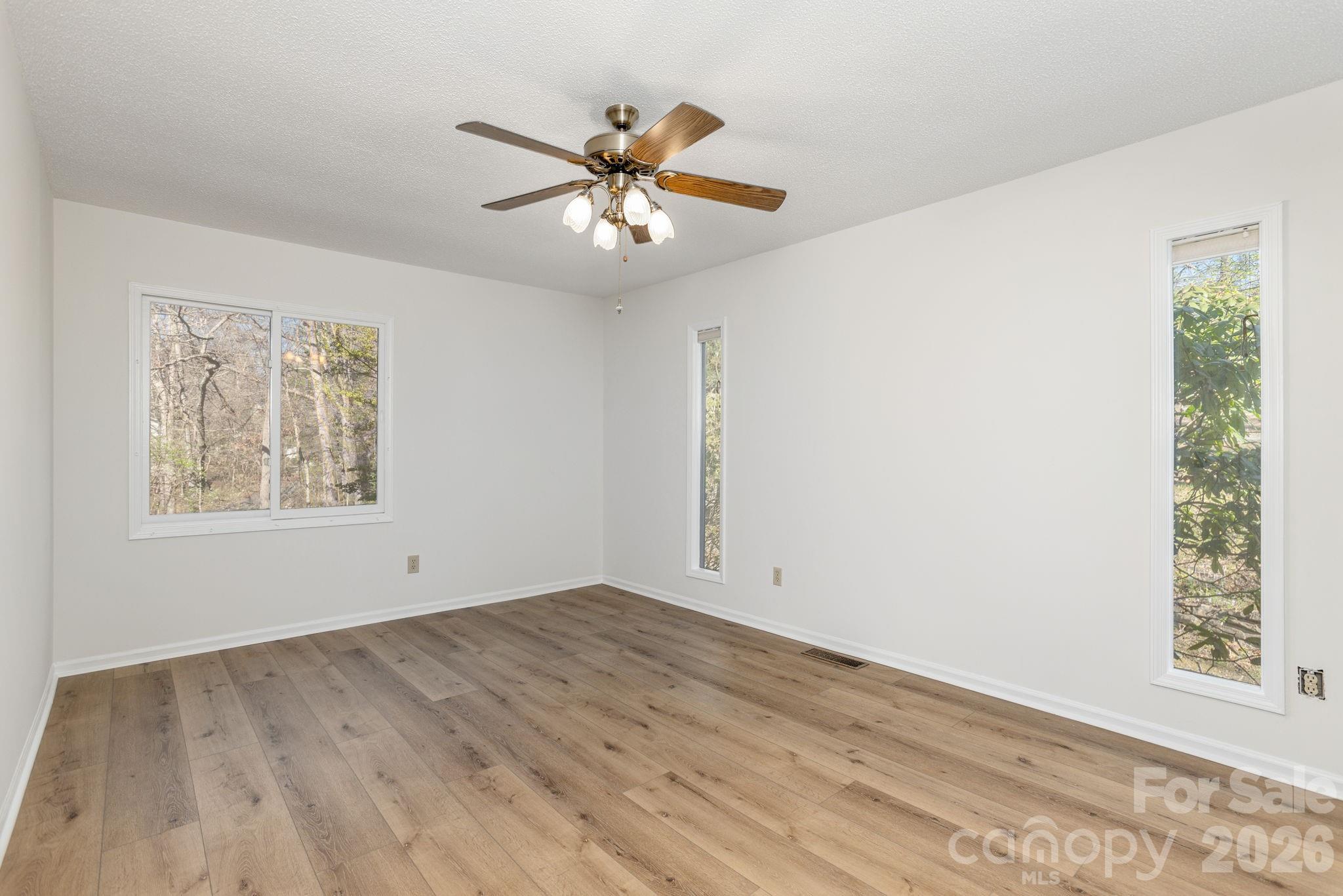 3113 Primrose Drive — Hendersonville