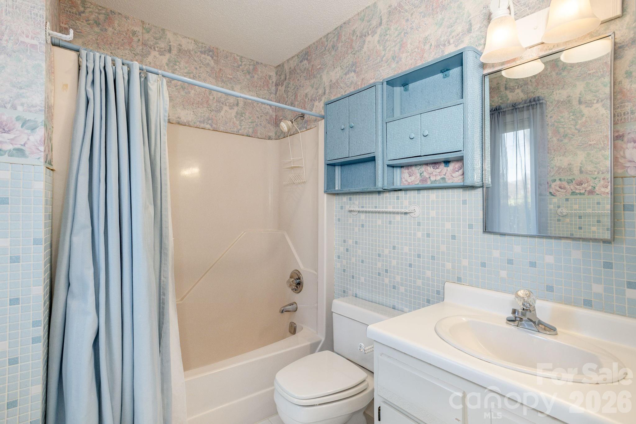 3113 Primrose Drive — Hendersonville