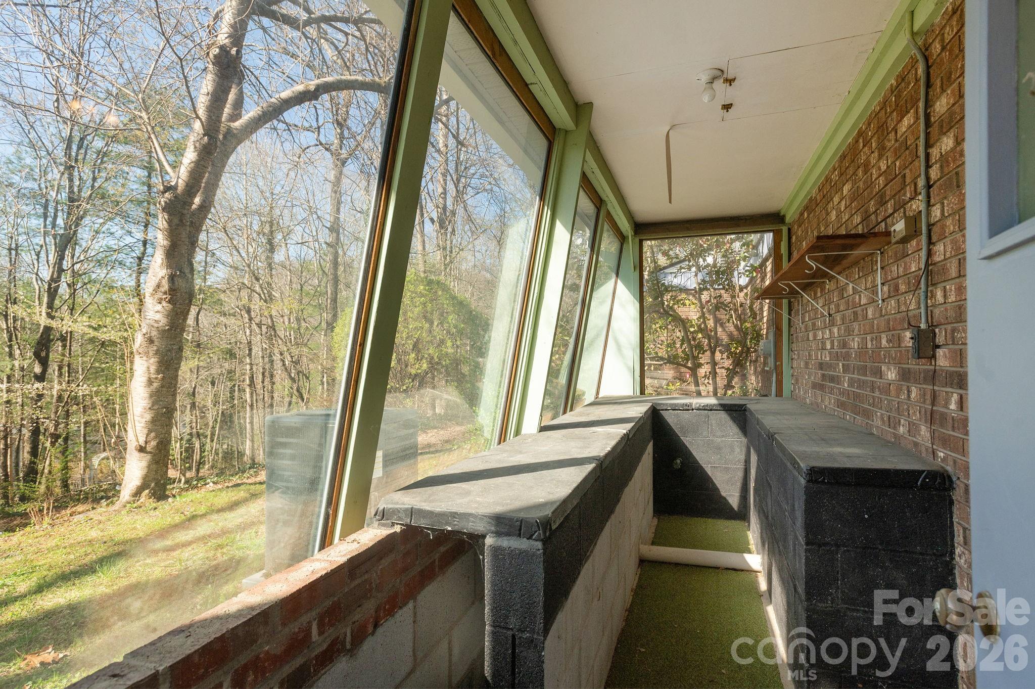 3113 Primrose Drive — Hendersonville