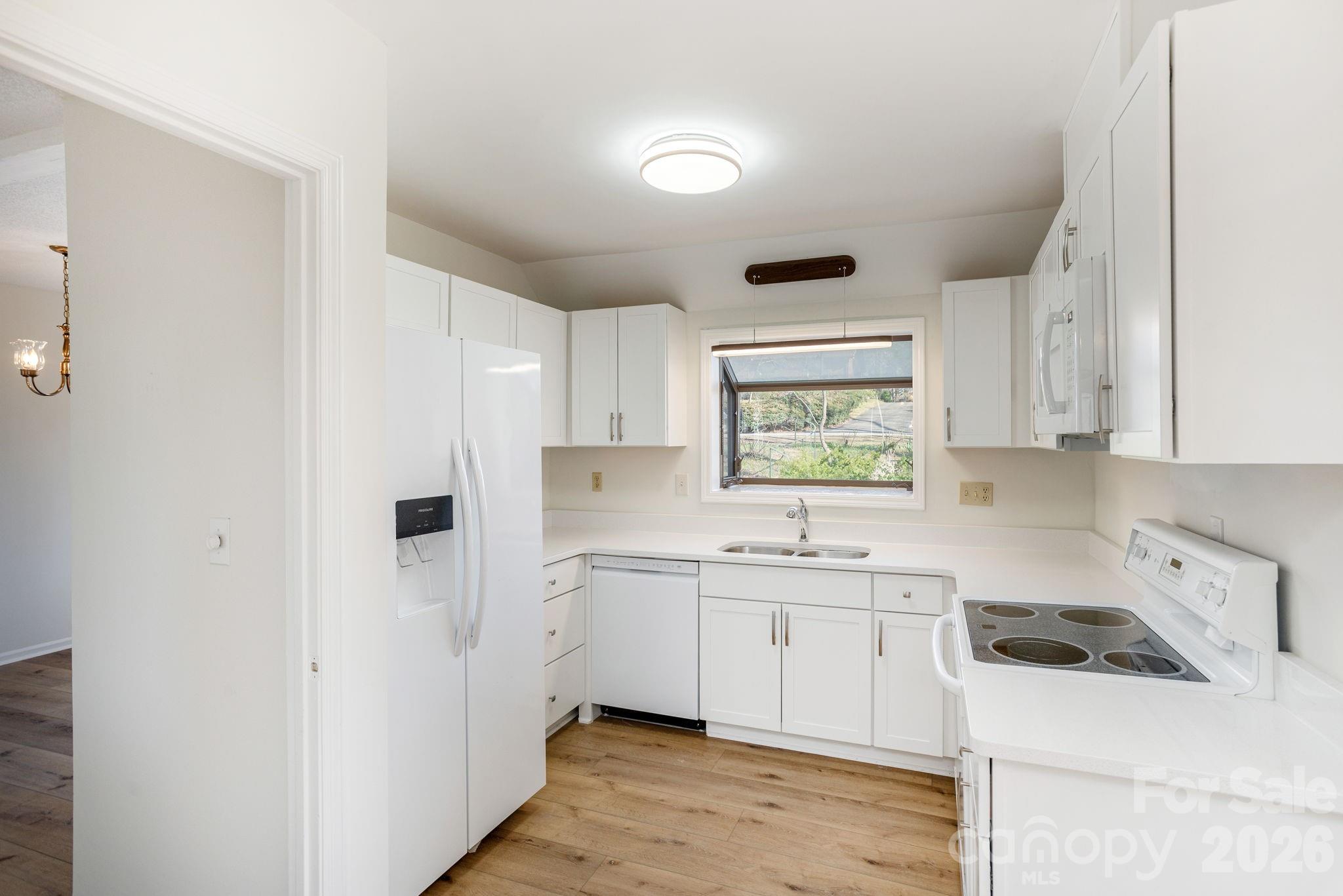 3113 Primrose Drive — Hendersonville