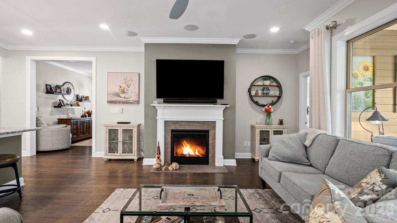 4846 Looking Glass Trail — Denver