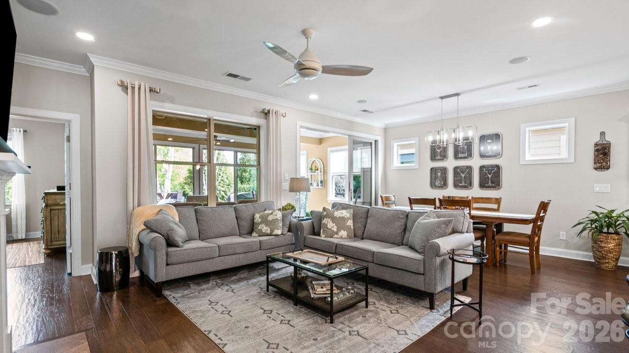 4846 Looking Glass Trail — Denver